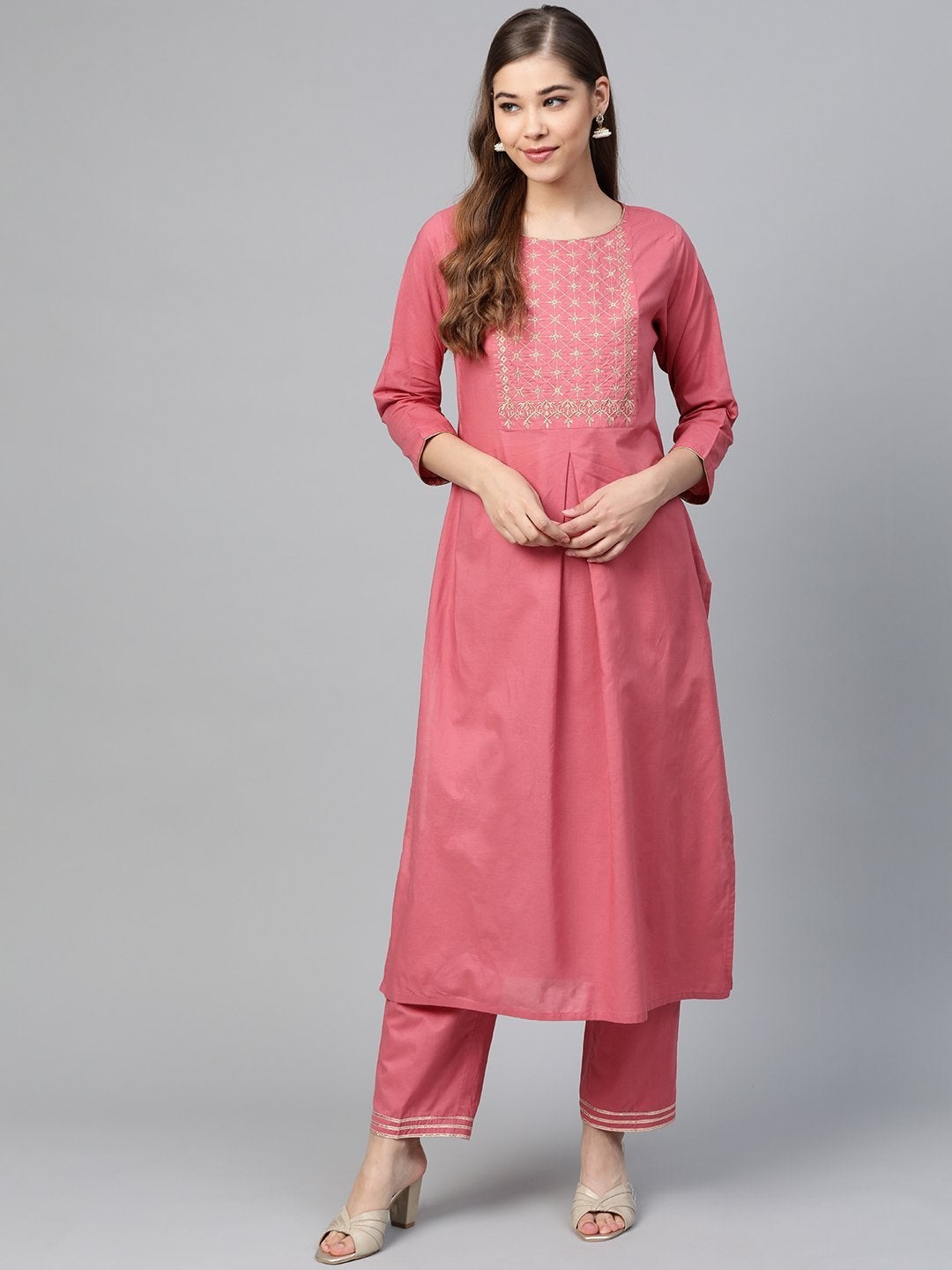 Women's Pink Zari Embroidery Kurta With Pink Pants