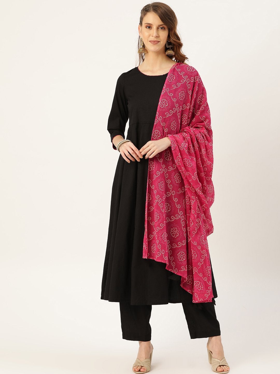 Women's Black Kurta Pants & Fuchsia Bandhej Dupatta - SHAE