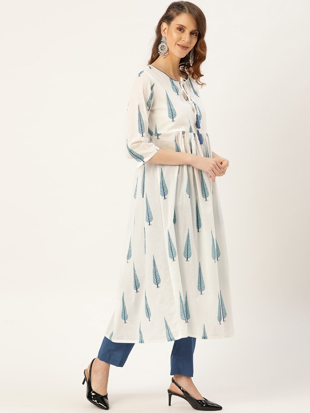 Women's Blue Leaf Print Kurta With Pants & Navy Crinkled Dupatta - SHAE