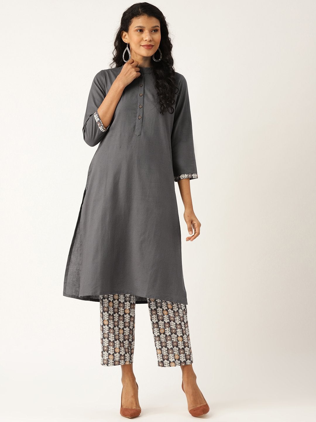 Women's Grey Floral Straight Kurta With Pants - SHAE