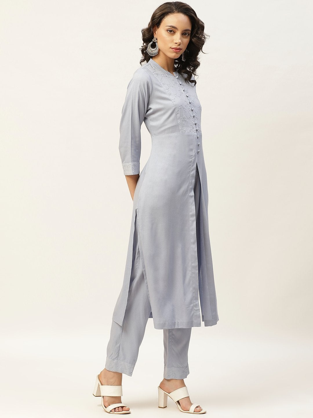 Women's Grey Schiffli Straight Yoke Kurta With Pants - SHAE