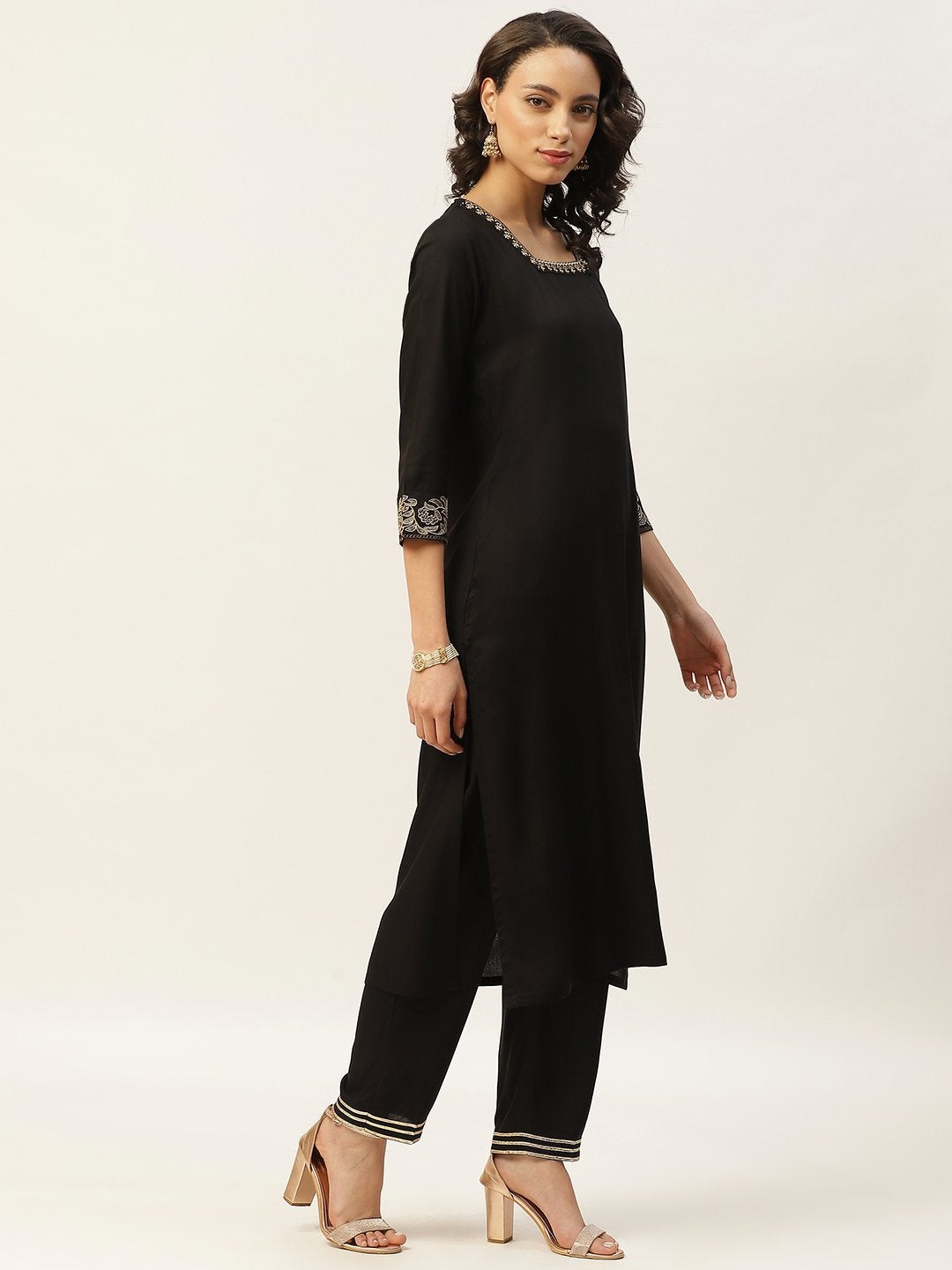 Women's Black Zari Floral Embroidery Kurta With Pants & Chiffon Dupatta - SHAE