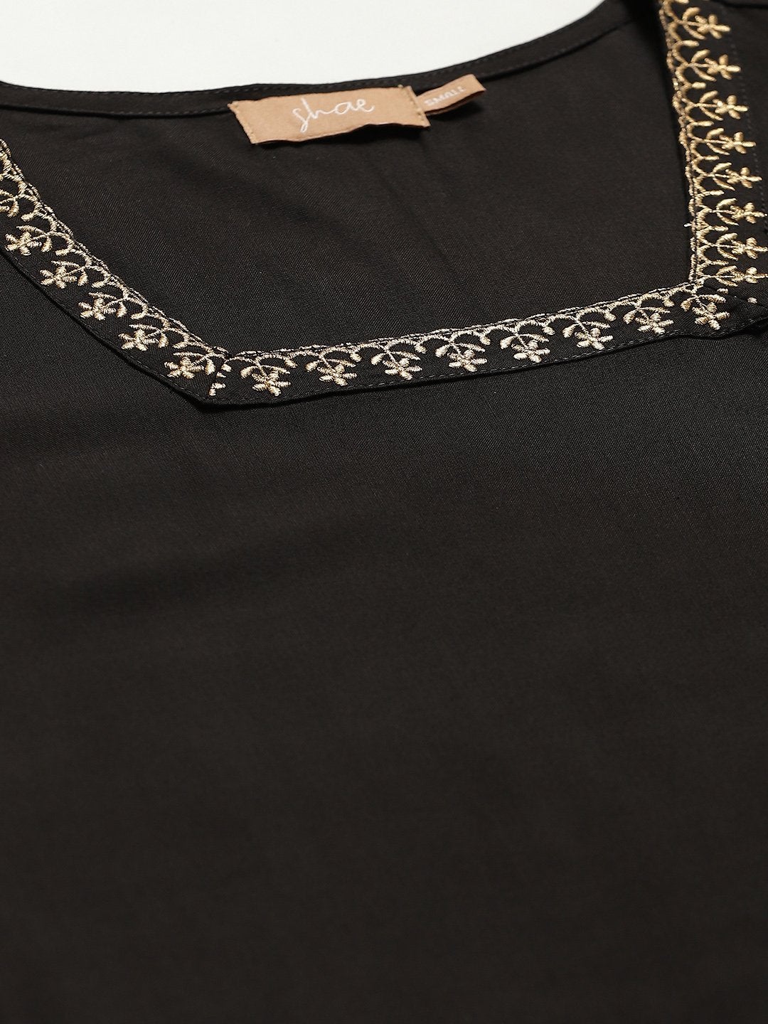 Women's Black Zari Floral Embroidery Kurta With Pants & Chiffon Dupatta - SHAE