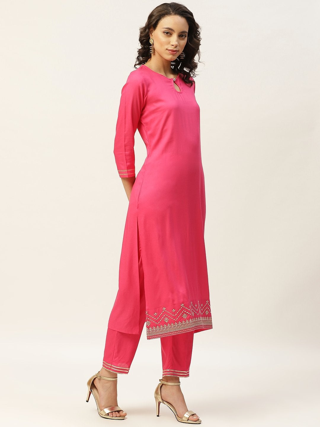 Women's Fuchsia Hem Zari Embroidery Kurta With Pants - SHAE