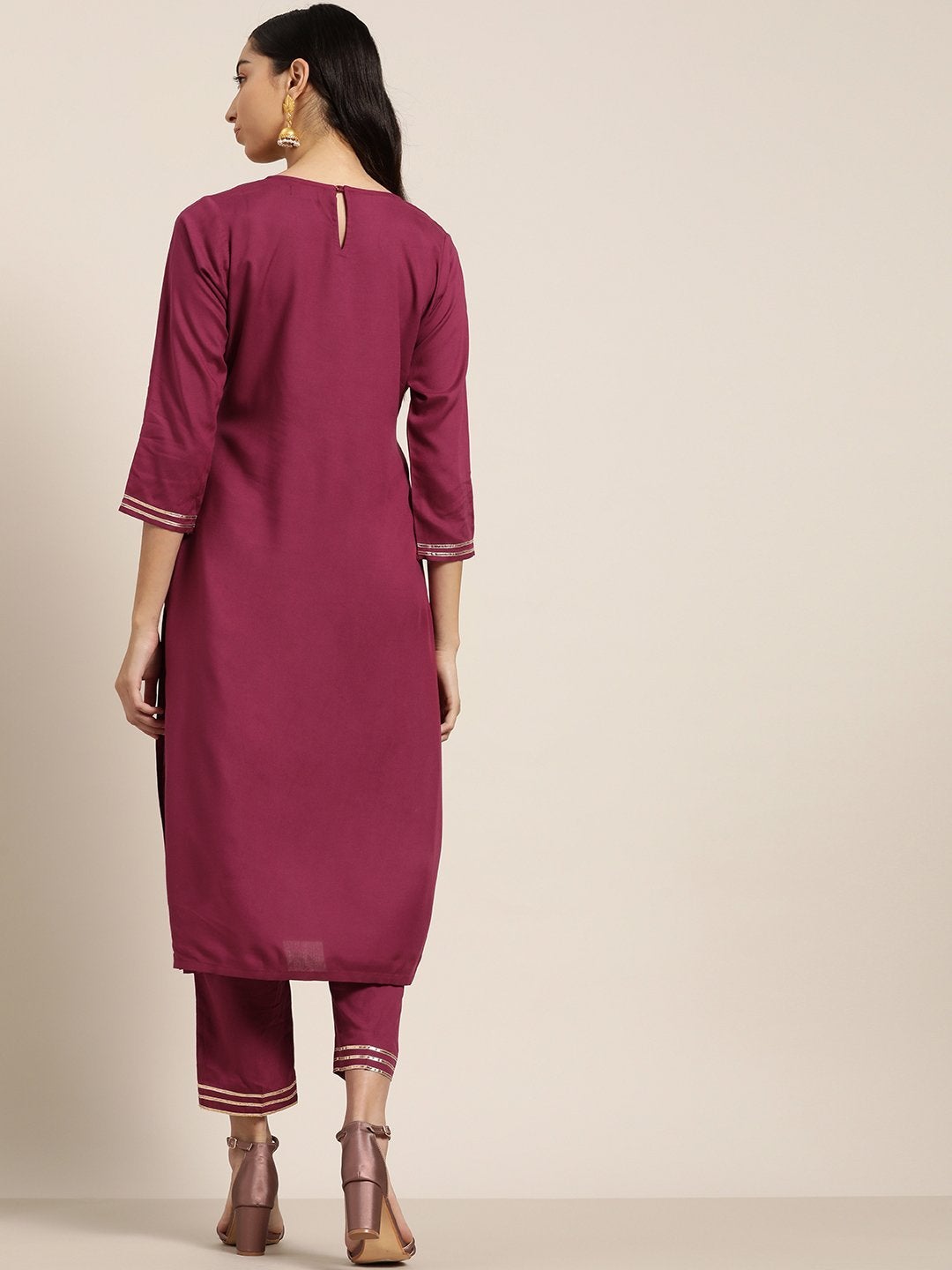 Women's Burgundy Zari Embroidery Kurta With Straight Pants - SHAE