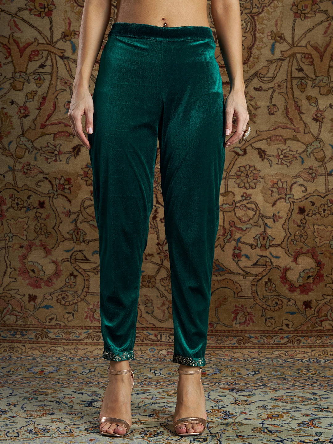 Women's Emerald Velvet Kali Kurta With Pants - Lyush