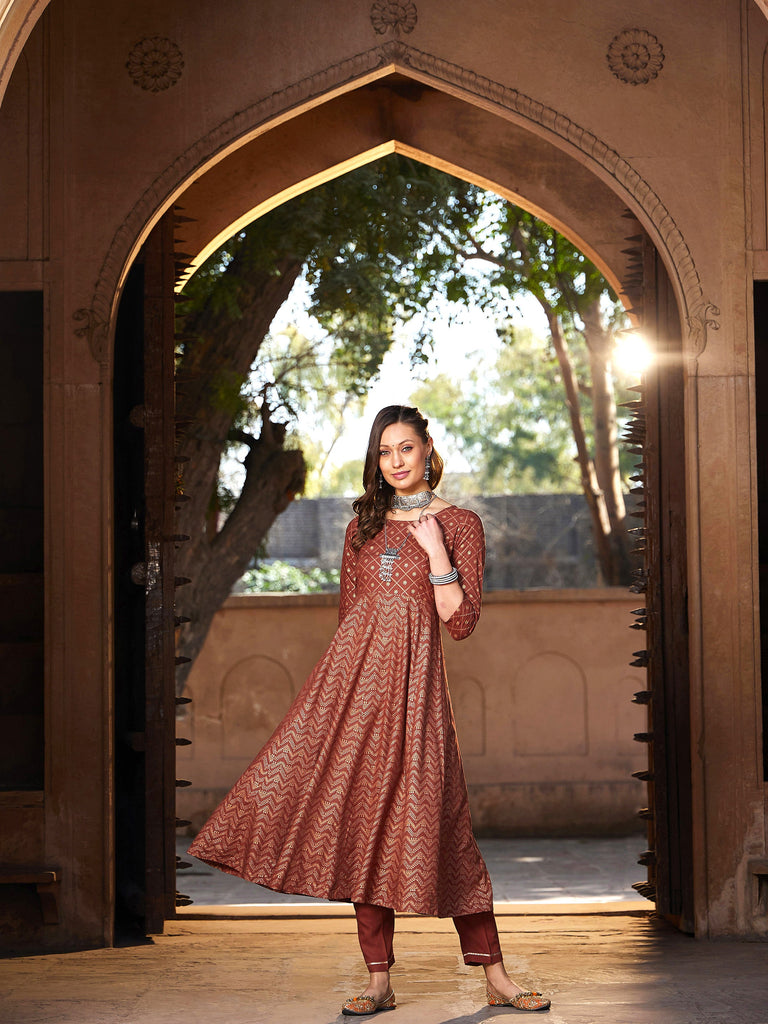 Women's Rust Chevron Foil Anarkali Kurta With Pants