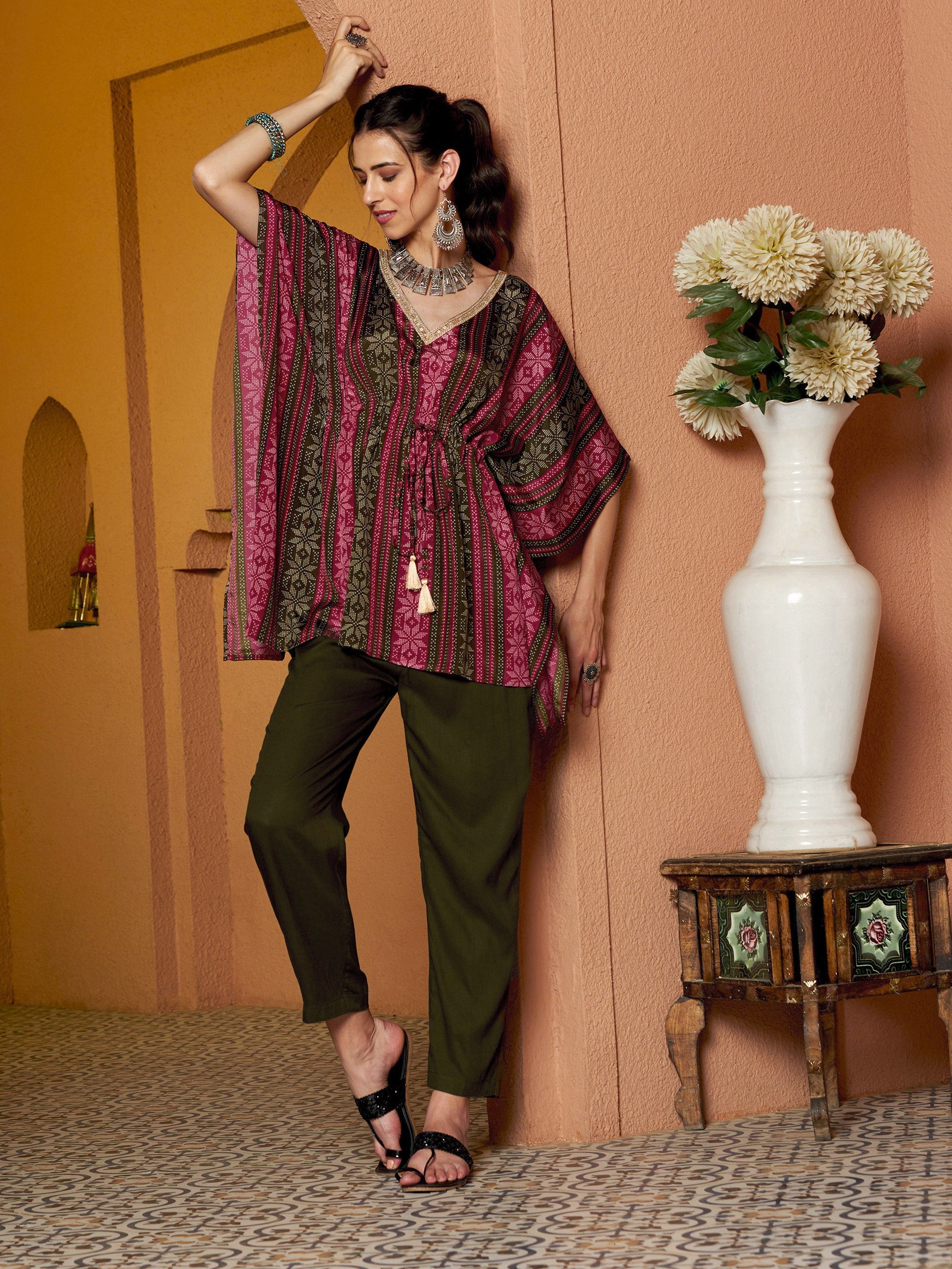 Women's Maroon Geometric Floral Short Kaftan With Pants - SASSAFRAS
