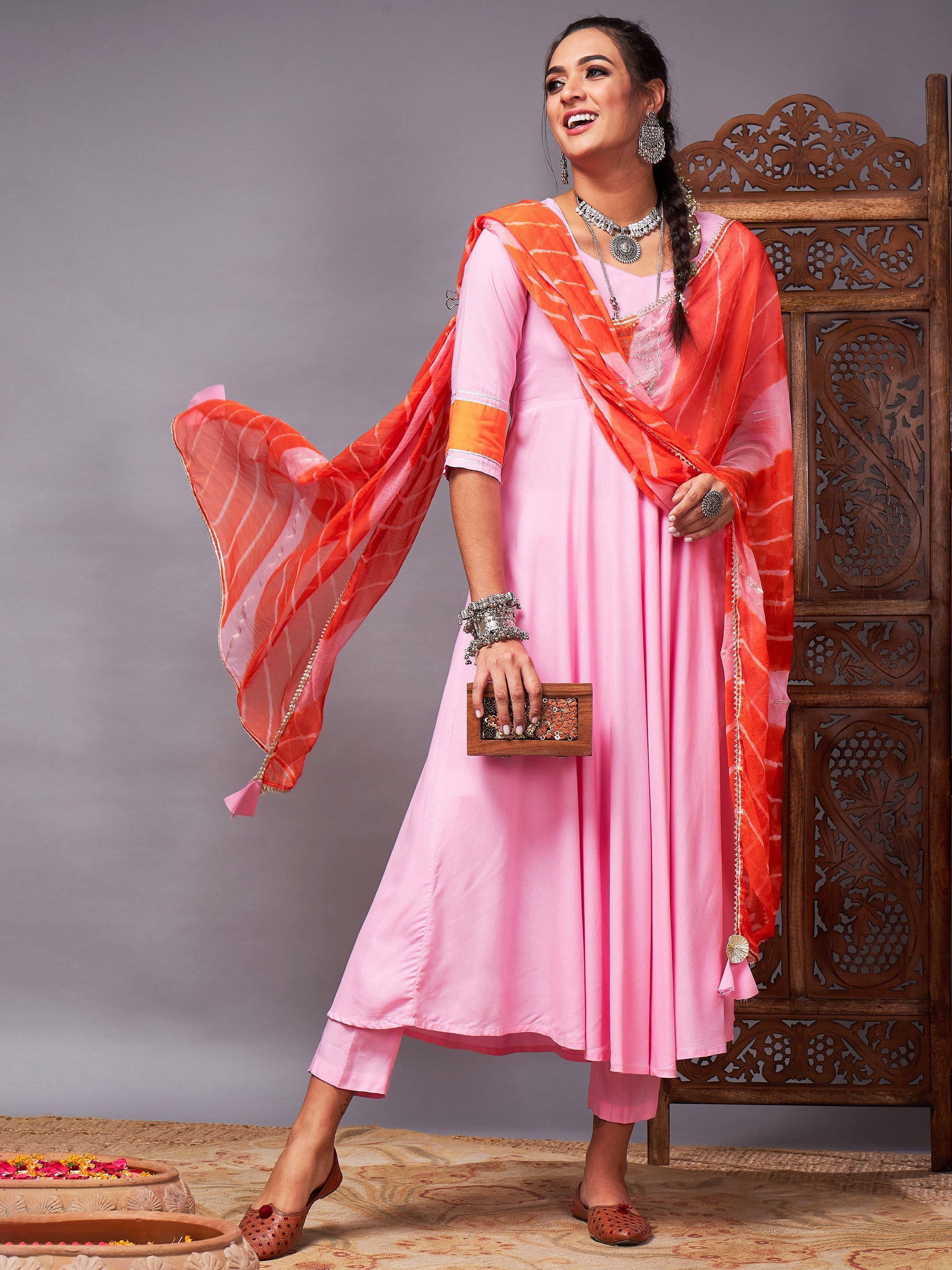 Women's Pink Kurta Set With Orange Lehariya Dupatta - Lyush