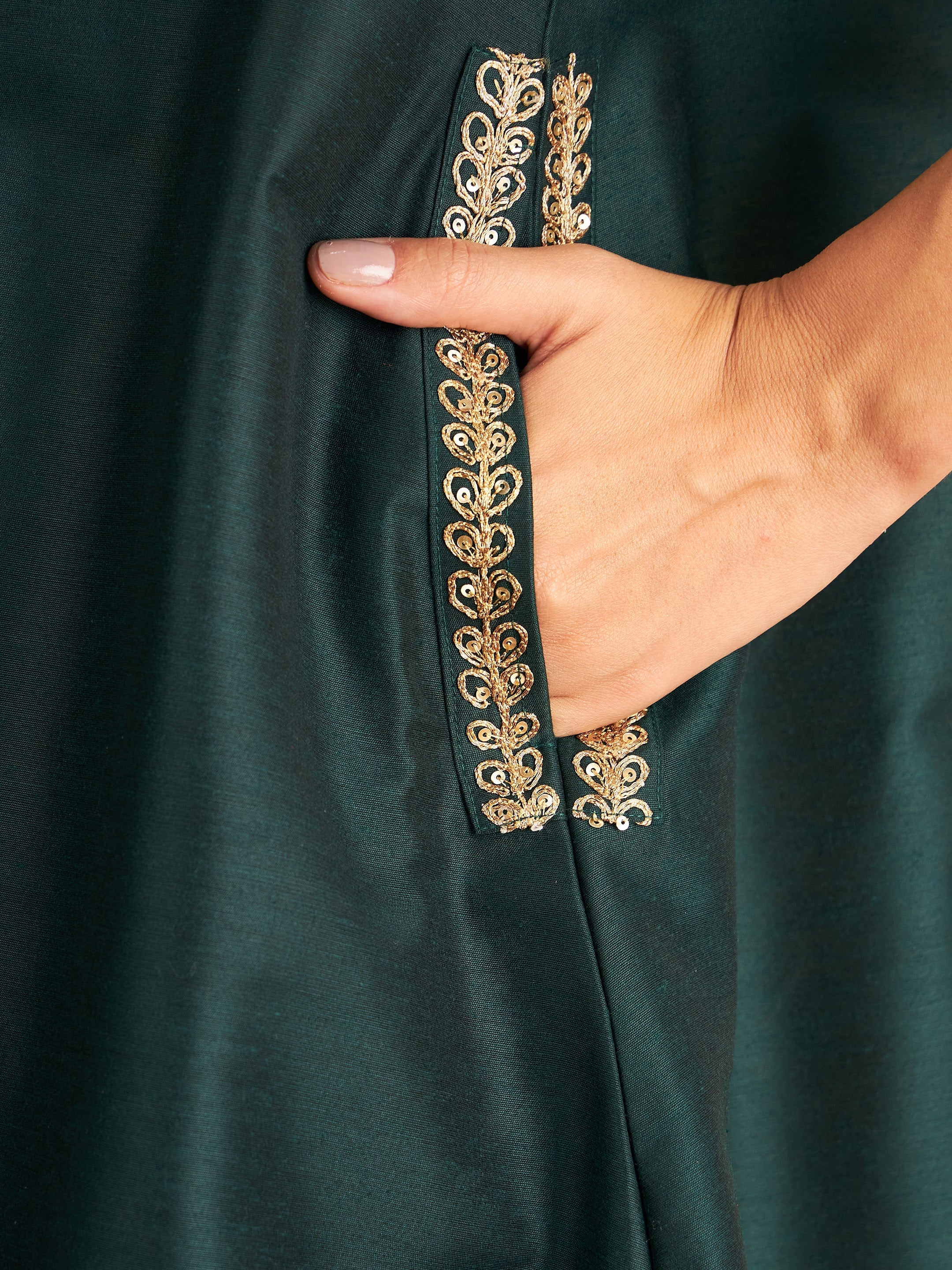 Women's Emerald Zari Embroidered Collar Shirt With Pants - Lyush