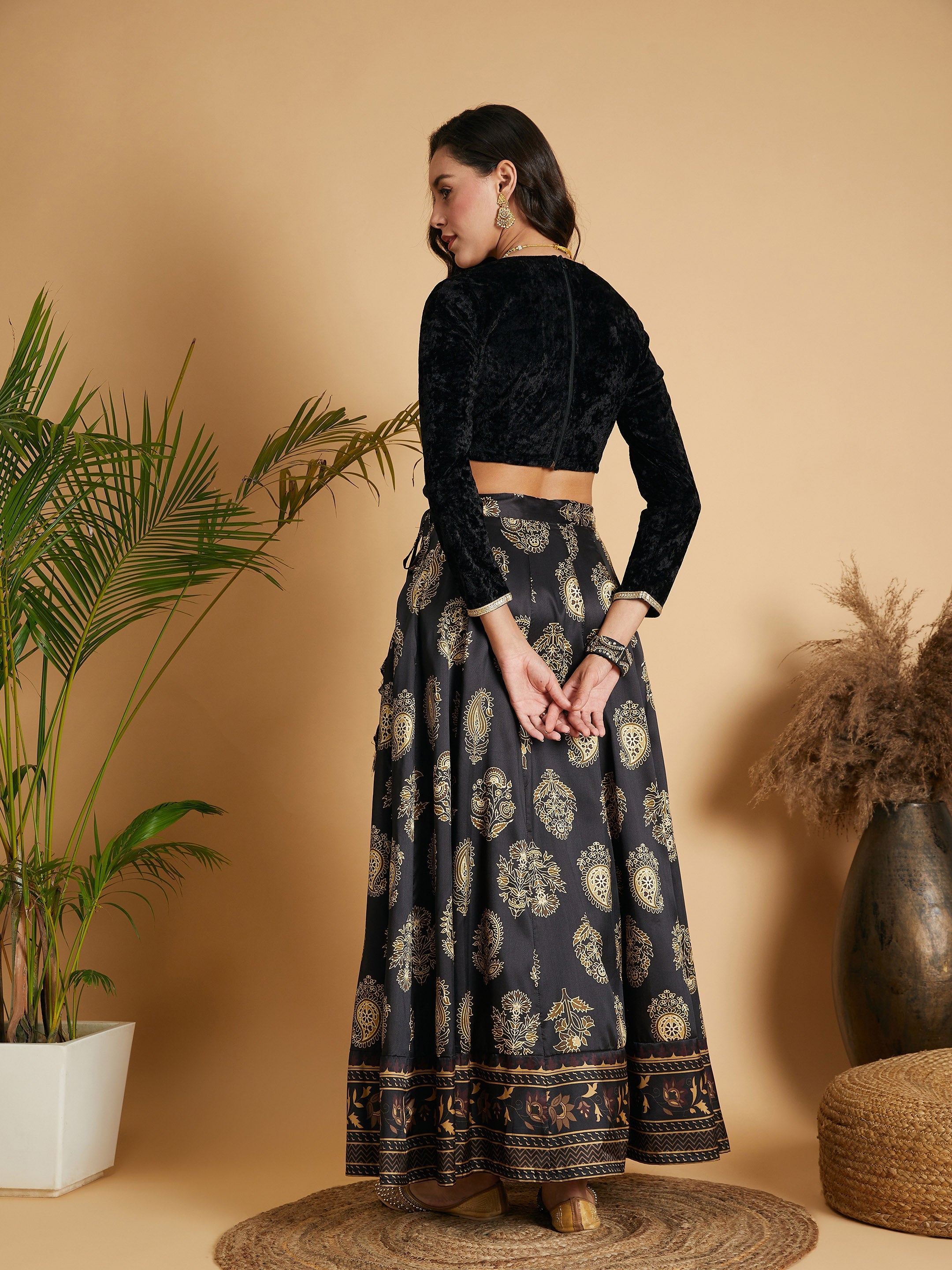 Women's Black Floral Skirt With Black Velvet Crop Top - Lyush