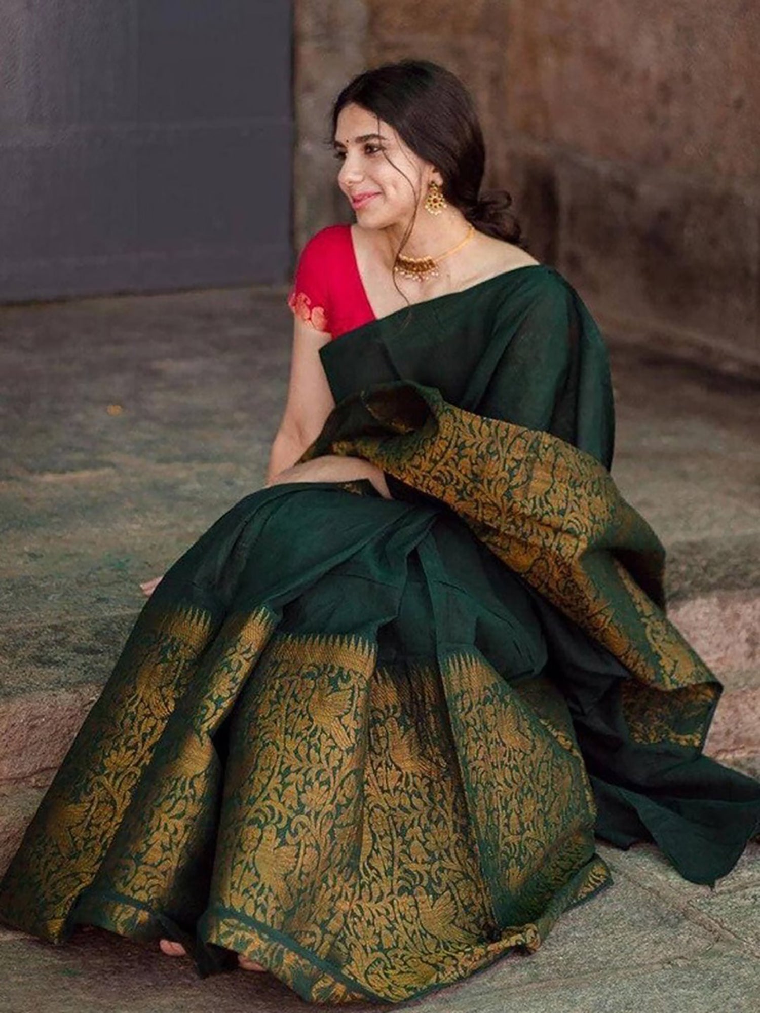 Women's Silk Blend Green Woven Design Designer Saree With Blouse