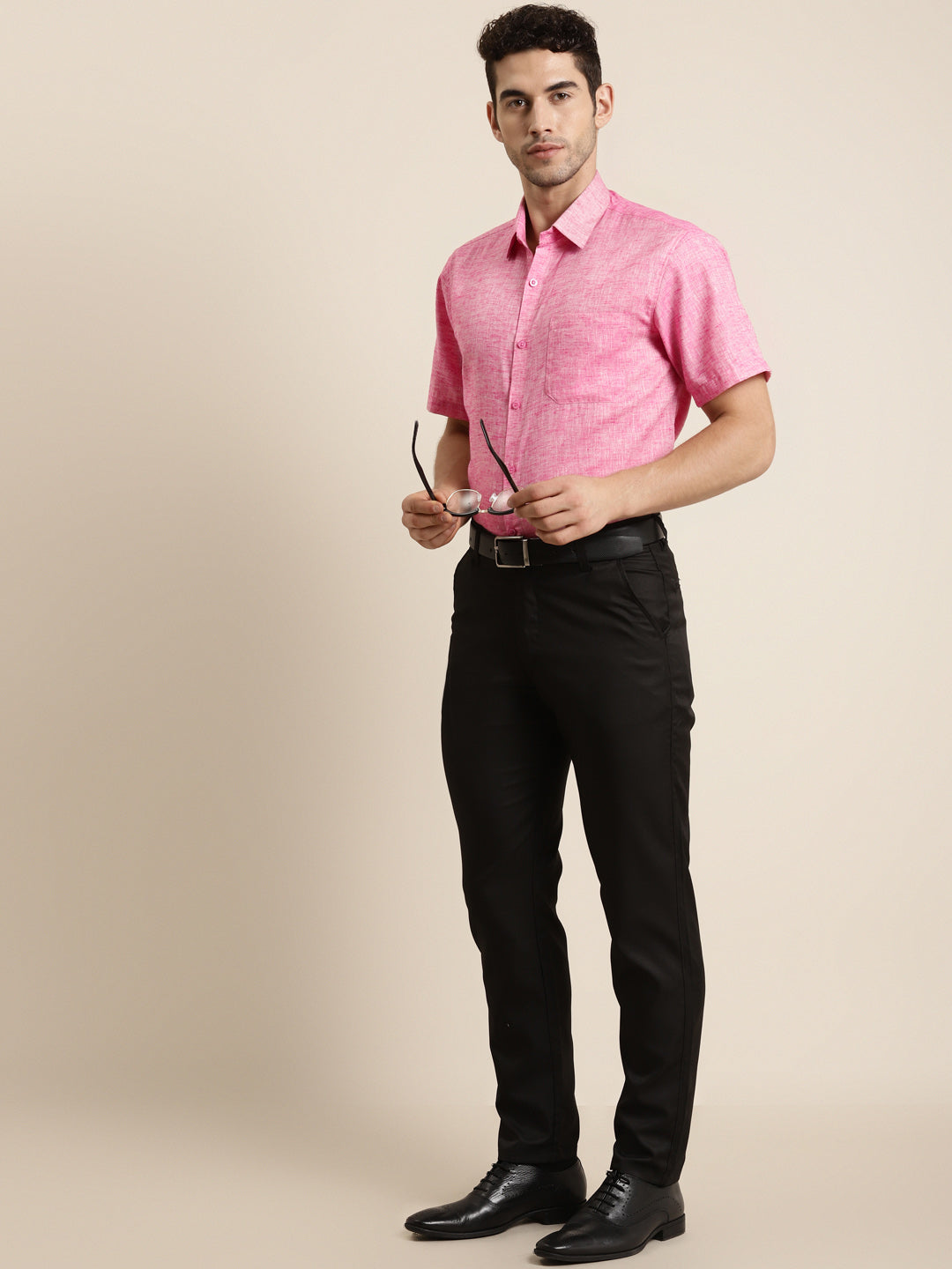 Men's Cotton Blend Pink Half sleeves Casual Shirt