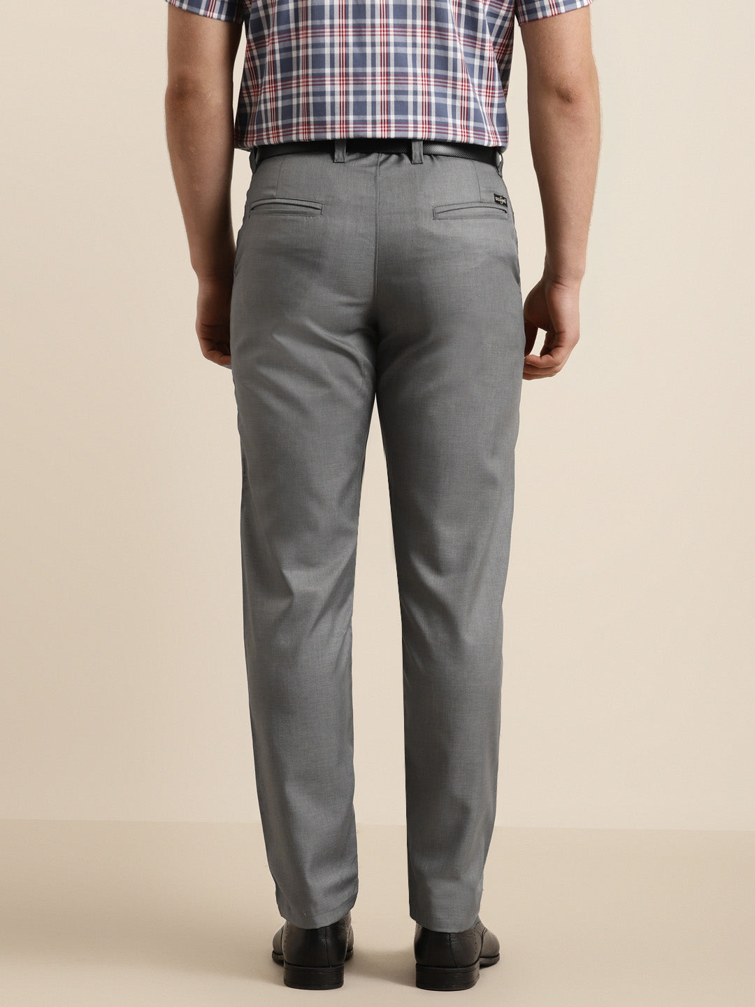 Men's Cotton Blend Charcoal grey Solid Casual Trouser - Sojanya