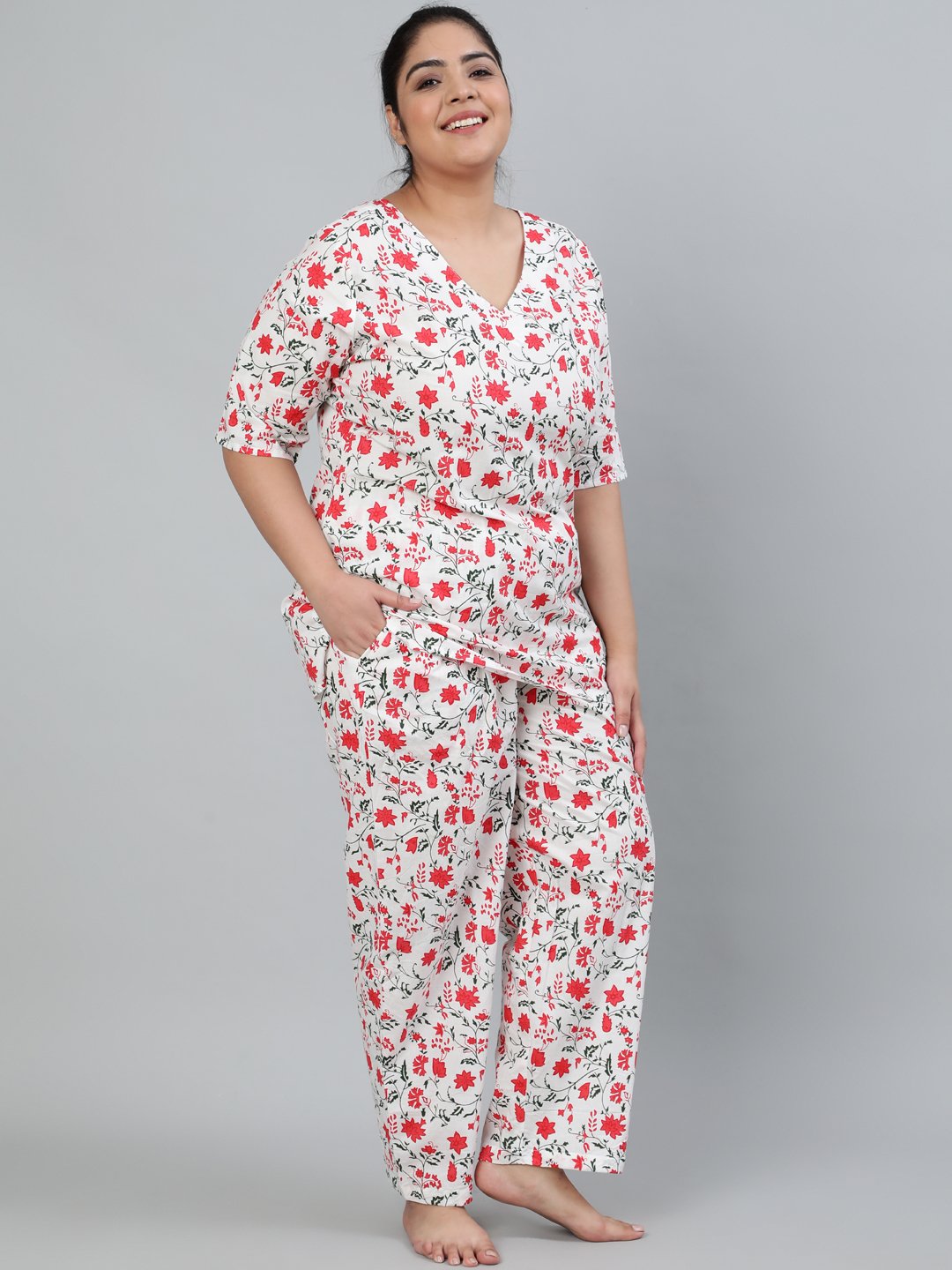 Women's Plus Size Off-White Floral Printed Night Suit With Half Sleeves - Nayo Clothing