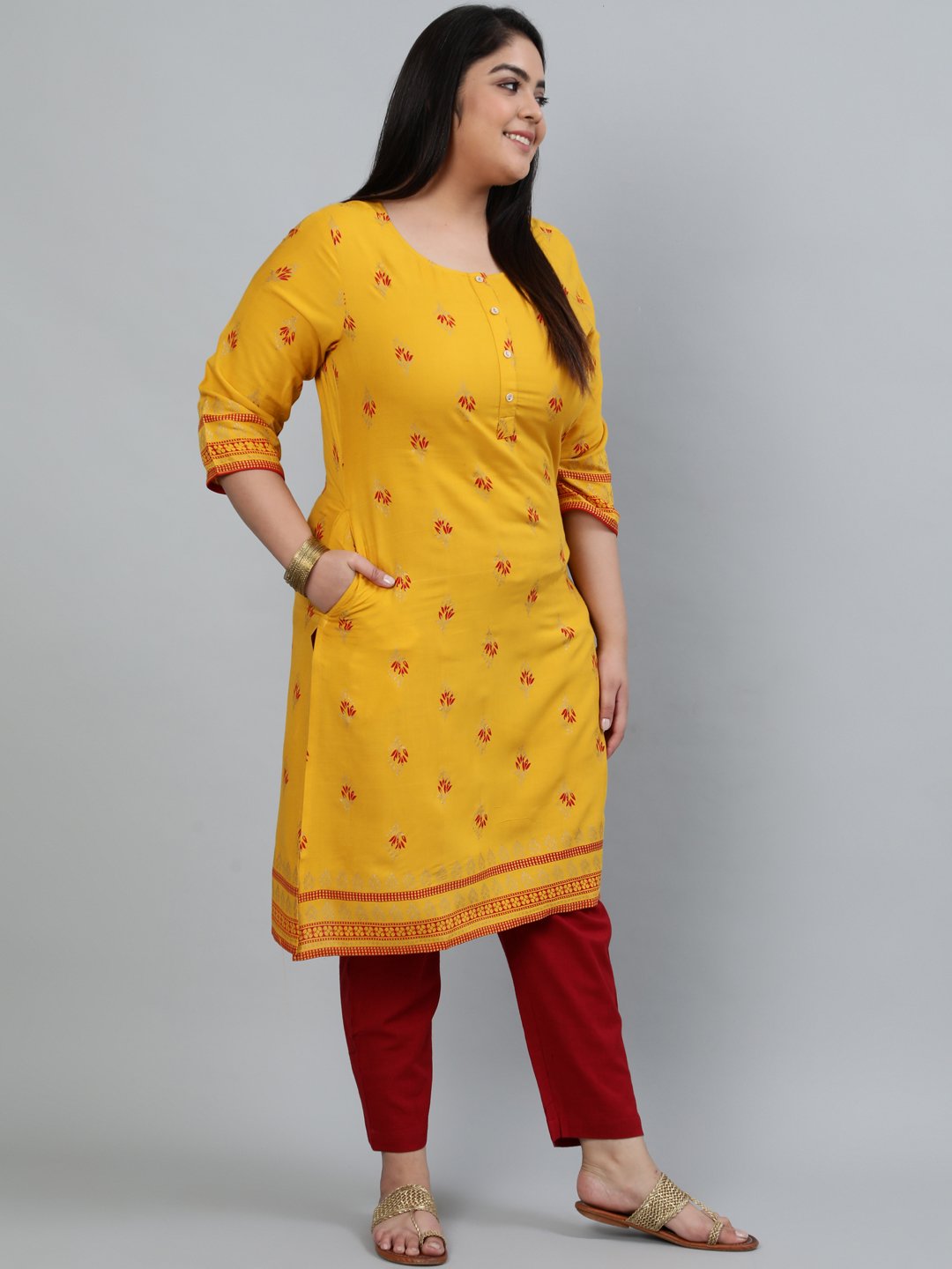 Women's Plus Size Yellow & Gold Printed Staright Kurta With Three Quarter Sleeves - Nayo Clothing