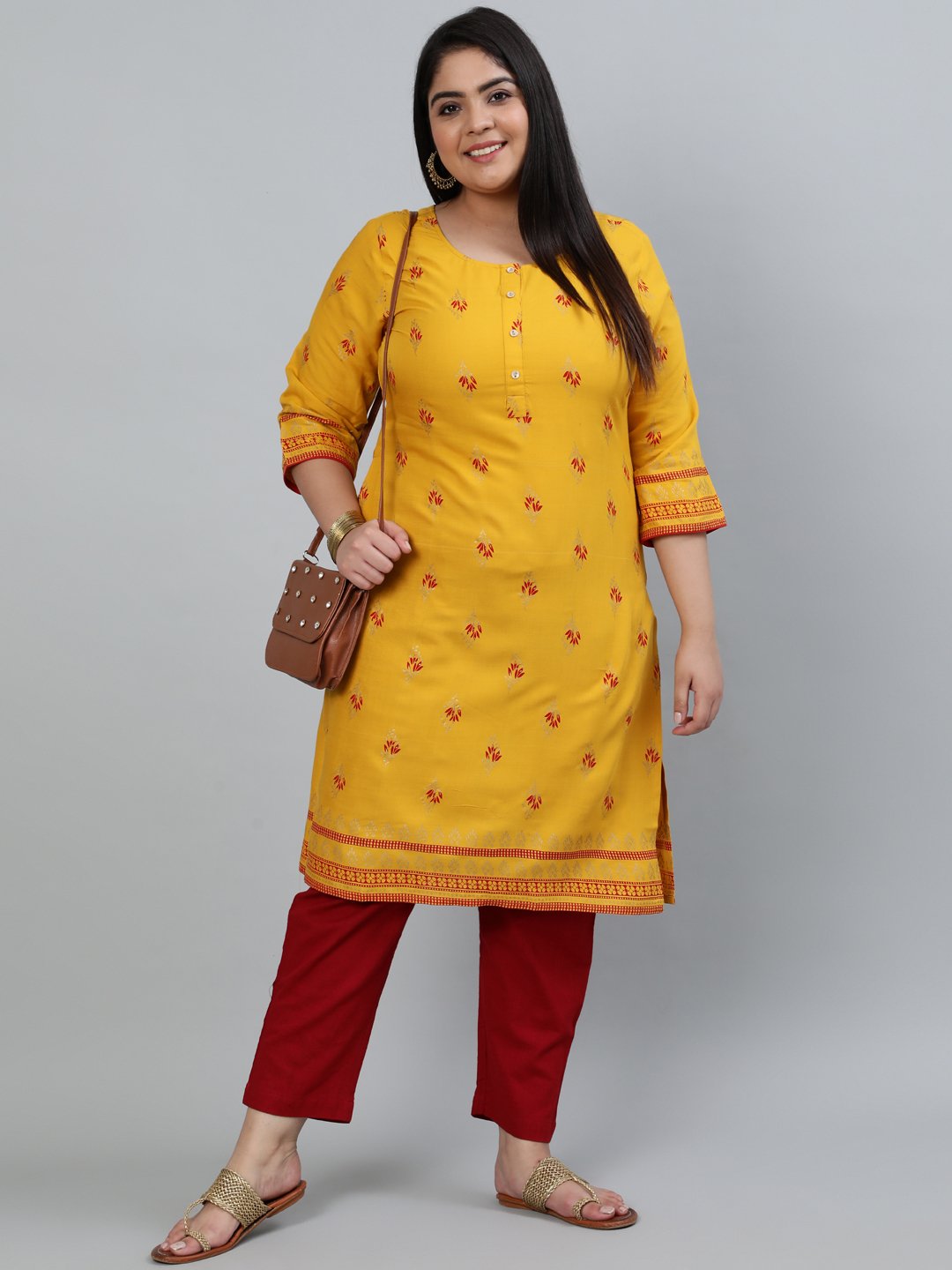 Women's Plus Size Yellow & Gold Printed Staright Kurta With Three Quarter Sleeves - Nayo Clothing