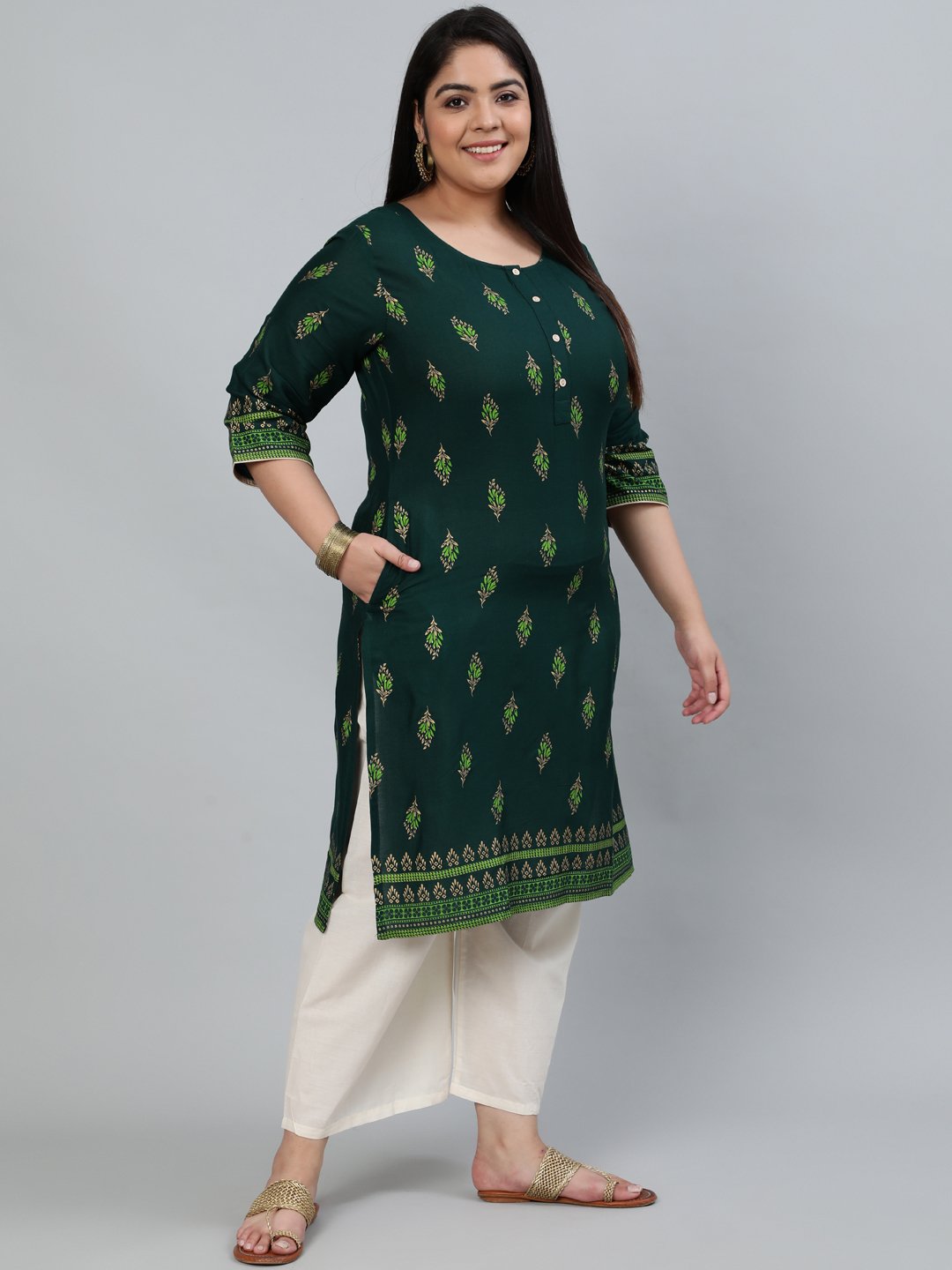 Women's Plus Size Green & Gold Printed Staright Kurta With Three Quarter Sleeves - Nayo Clothing