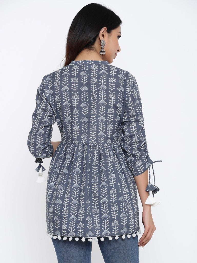 Women's Printed Cotton Fabric Short Tunic With Tie-Up Sleves Details In Grey Color