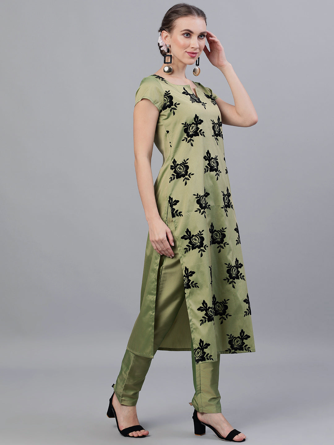 Women's Green Floral Print Kurta With Pant - Aks