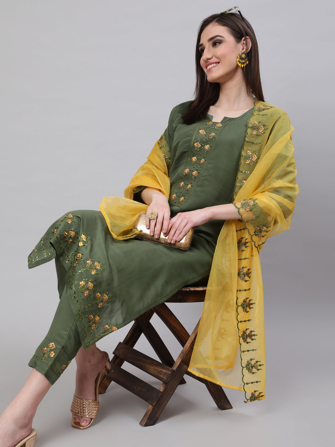 Women's Green Embroidered Kurta Pant With Dupatta - Aks