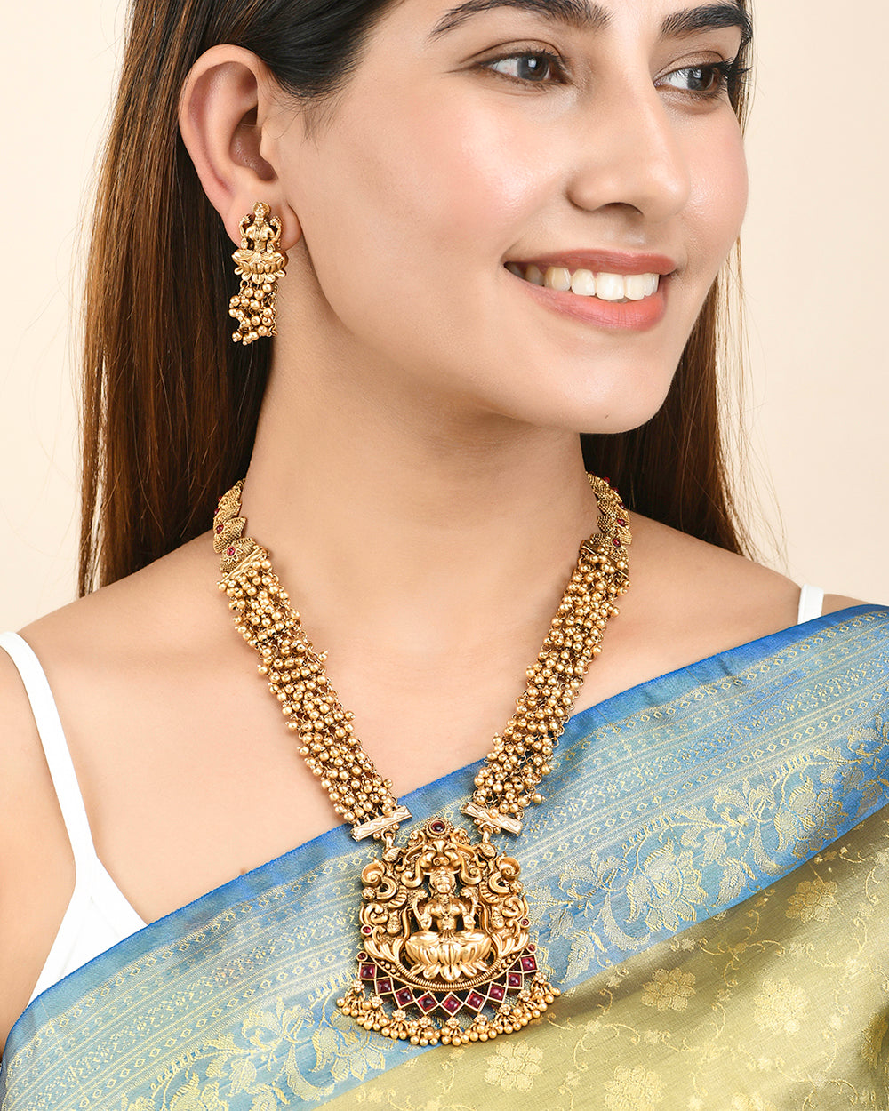 Women's Sparkling Opulence Pearl Beaded Temple Jewellery Set - Voylla