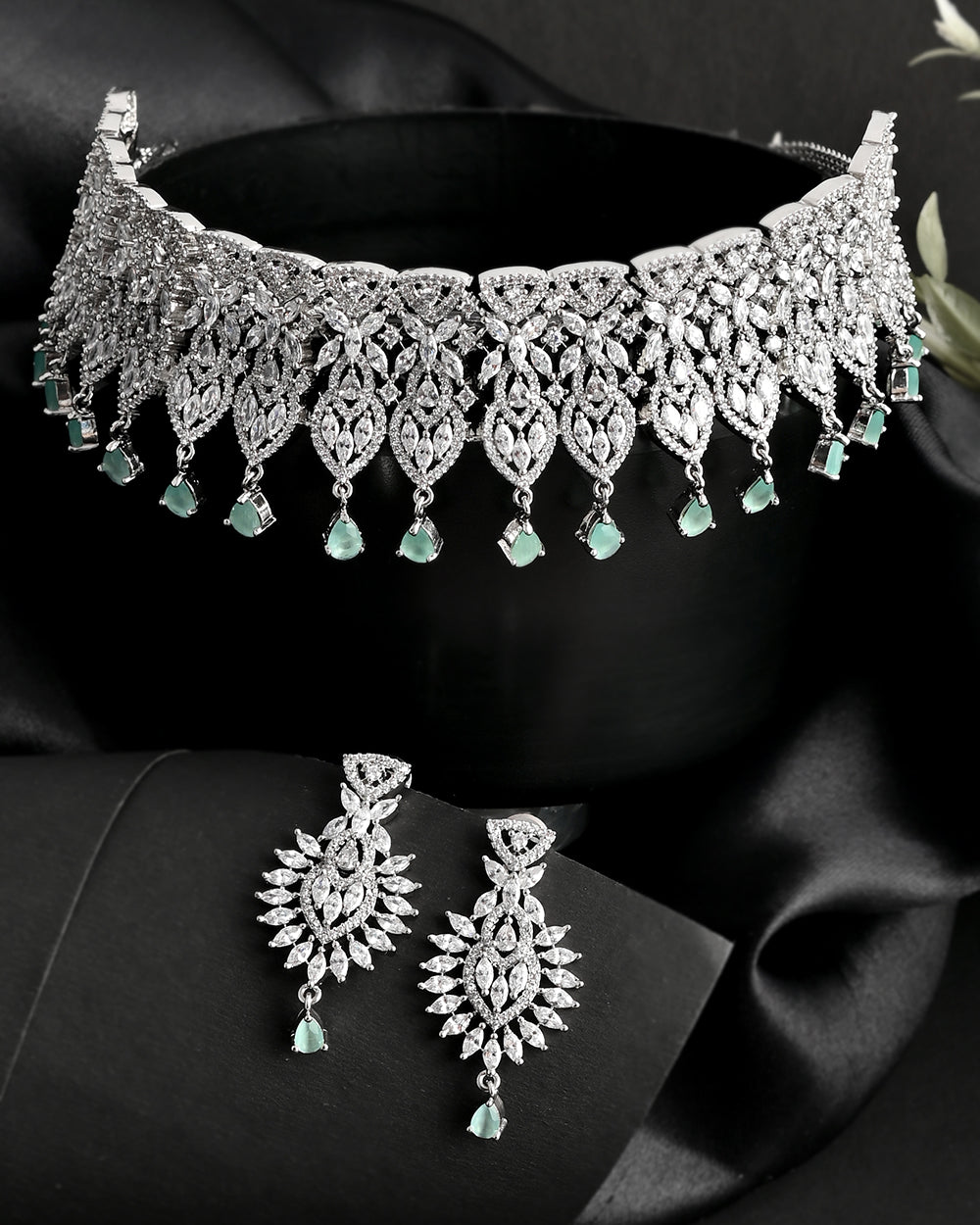 Women's Sparkling Opulence Green Pear Cut Gems Jewellery Set - Voylla