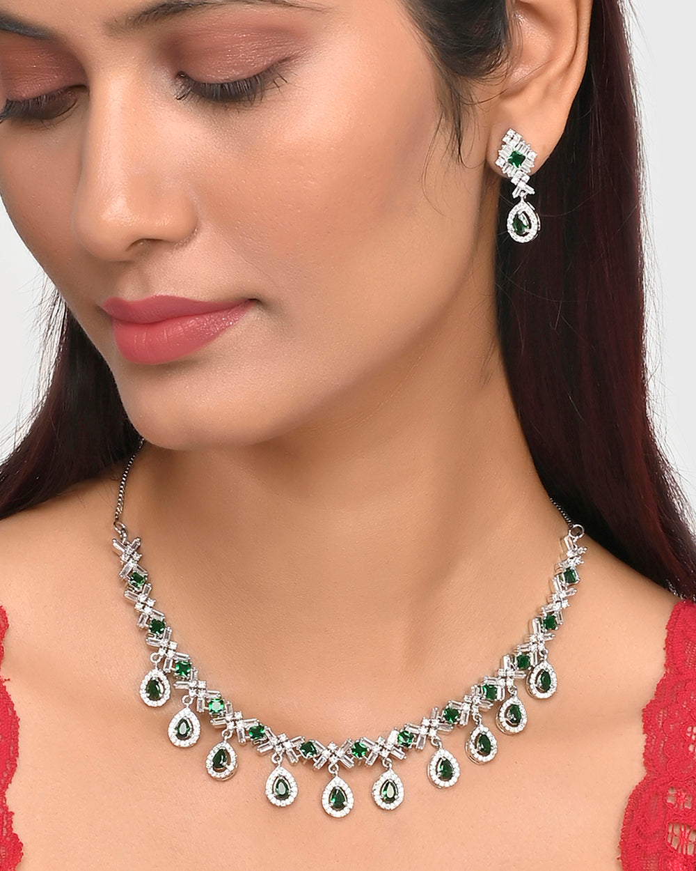 Women's Sparkling Elegance Cluster Zircons Jewellery Set - Voylla