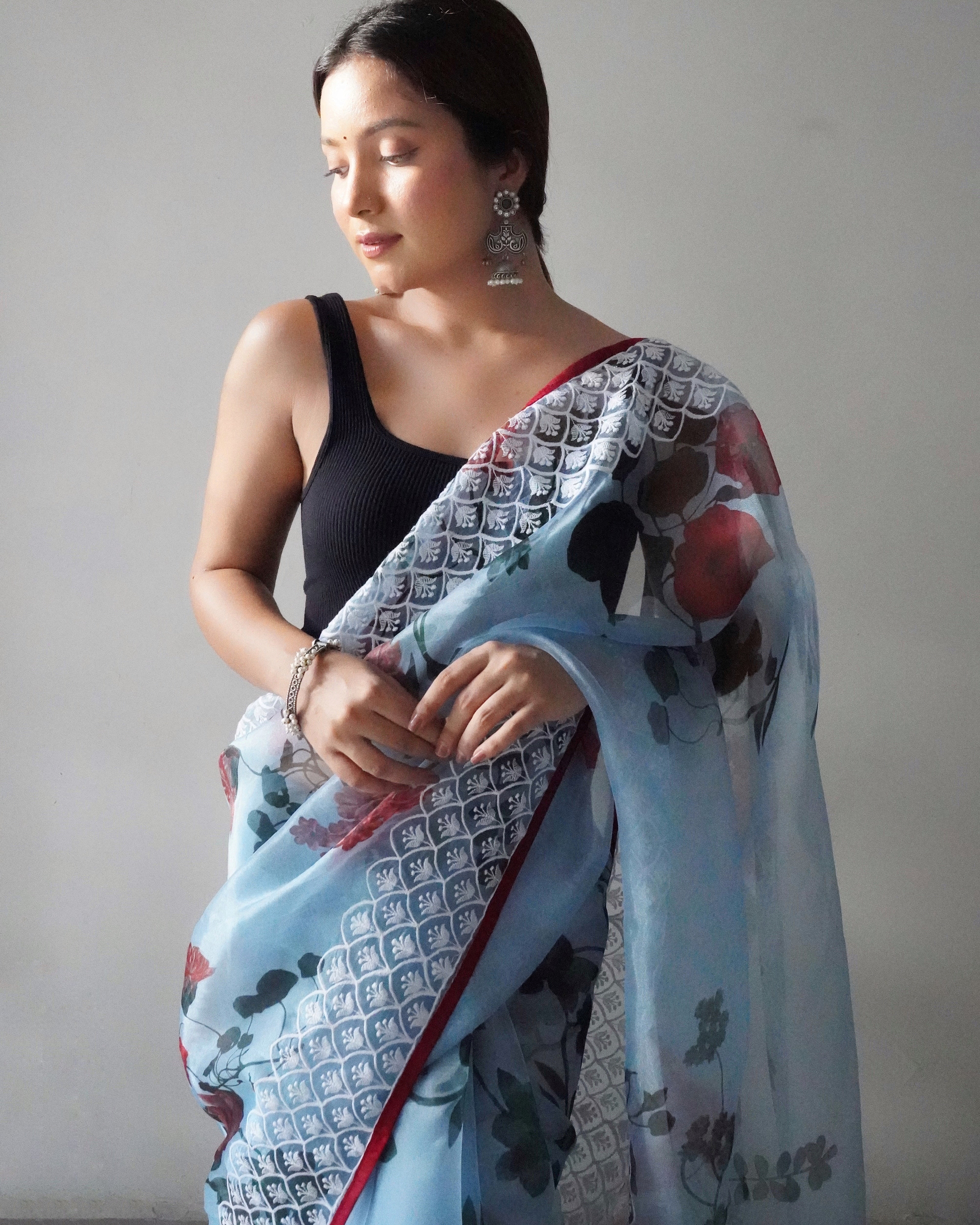 Women's Sky Embroidery Saree - VAMSEE