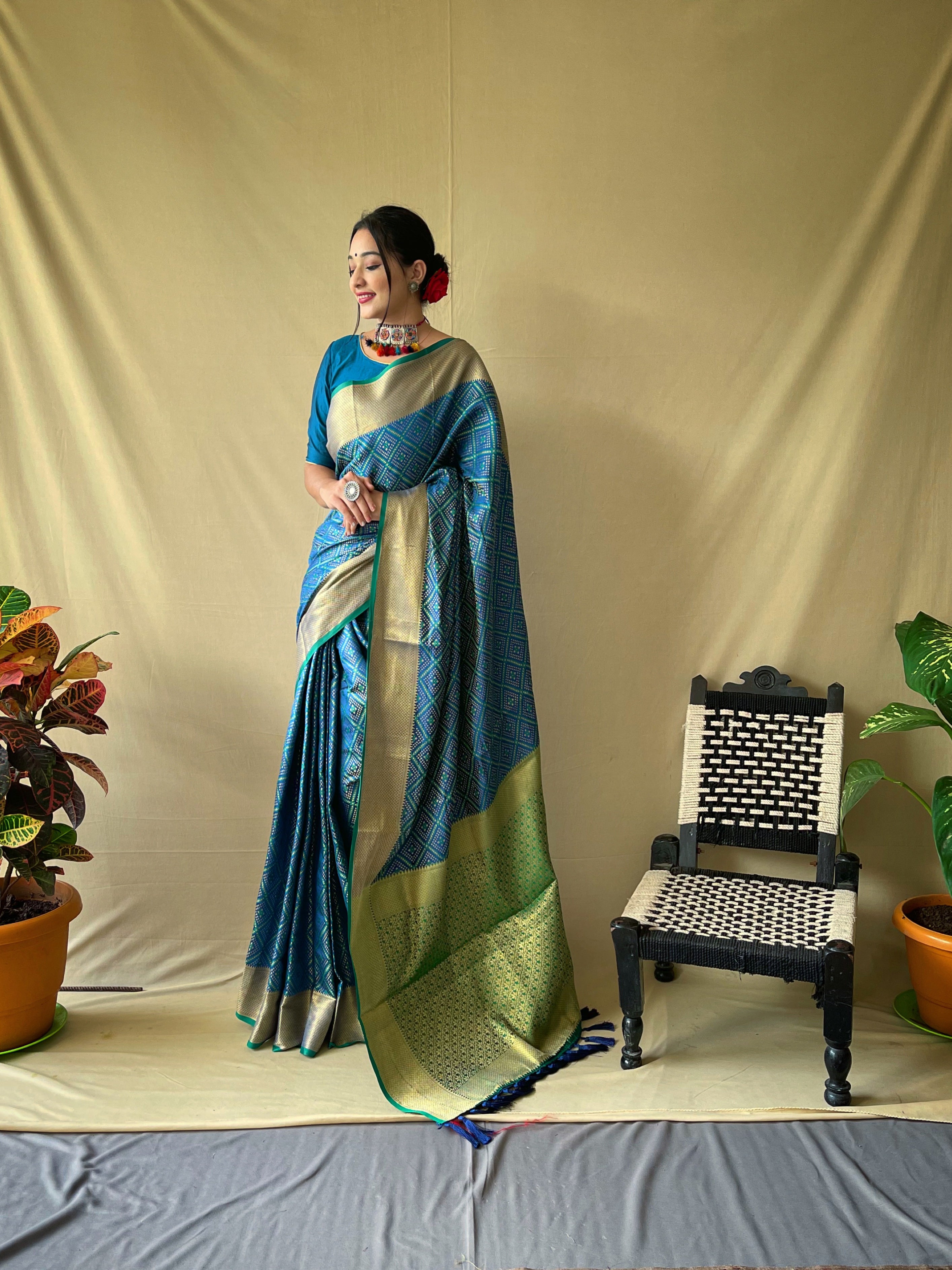 Women's Denim Color Bandhej Patola Denim Blue Woven Silk Saree - TASARIKA
