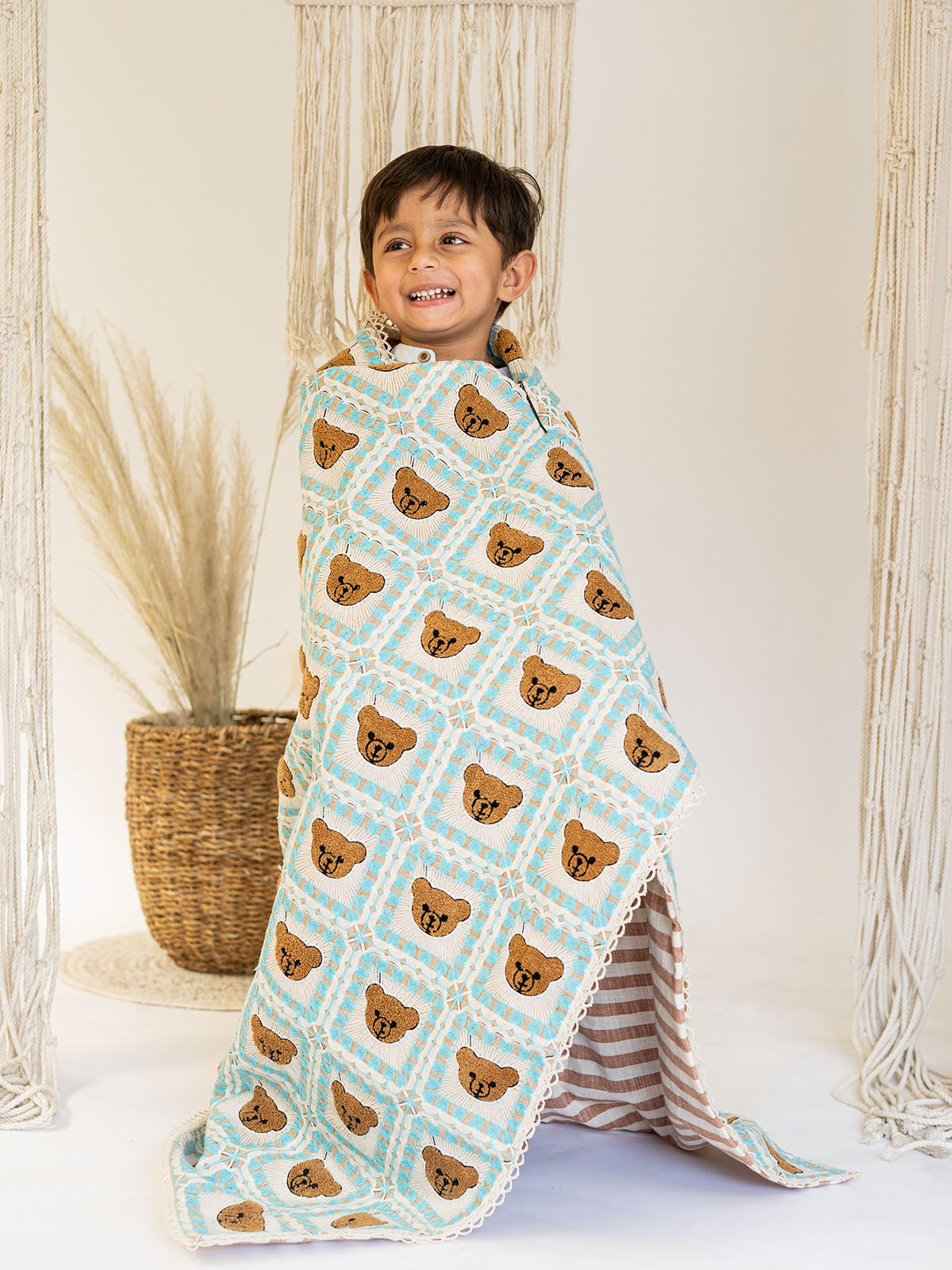 Girl's Teady Woollen Embroidered Crocheted Style Baby Kids Blanket - HALEMONS