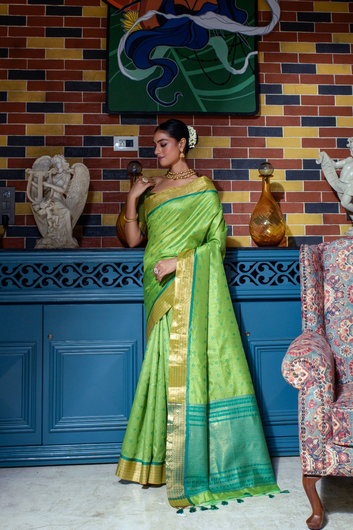 Women's Green Woven Paithani Silk Saree with Tassels - Vishnu Weaves