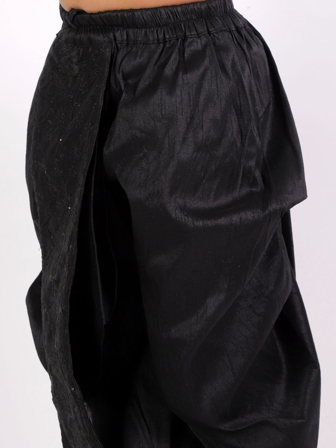 Color_Black