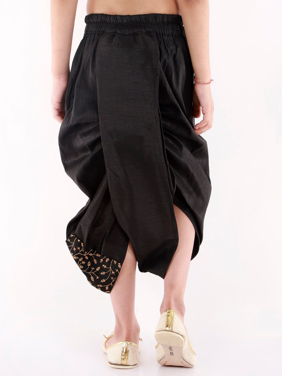 Color_Black