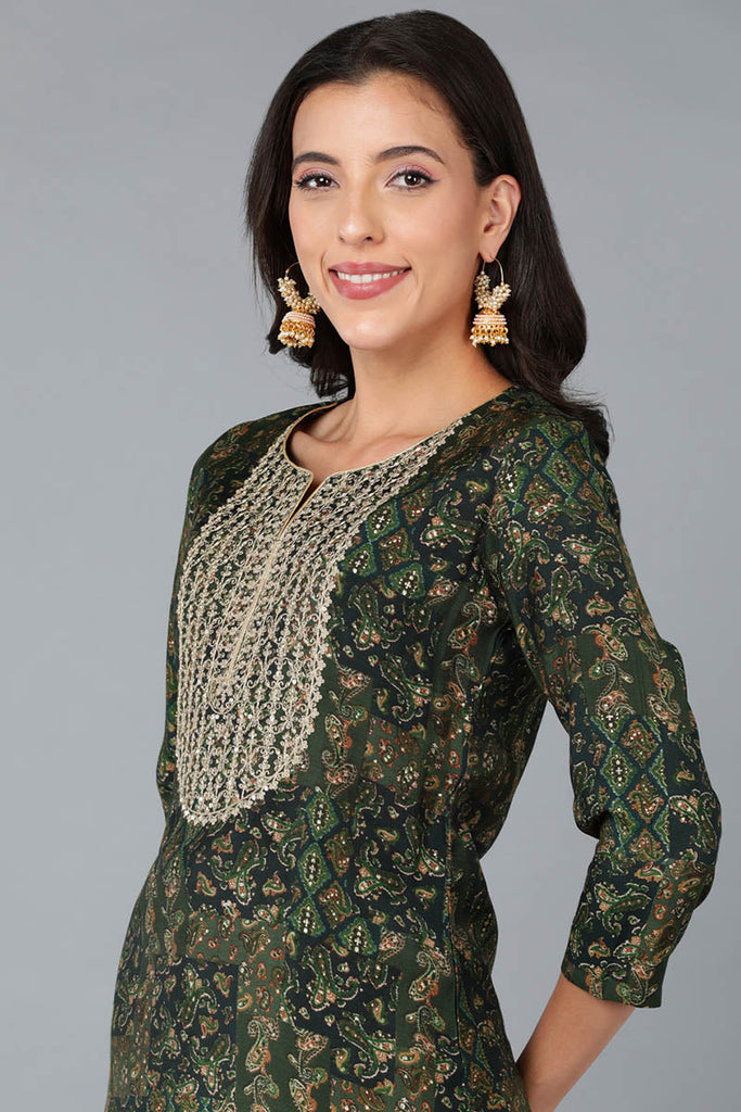 Women's Silk Blend Yoke Design Abstract Printed Kurta
