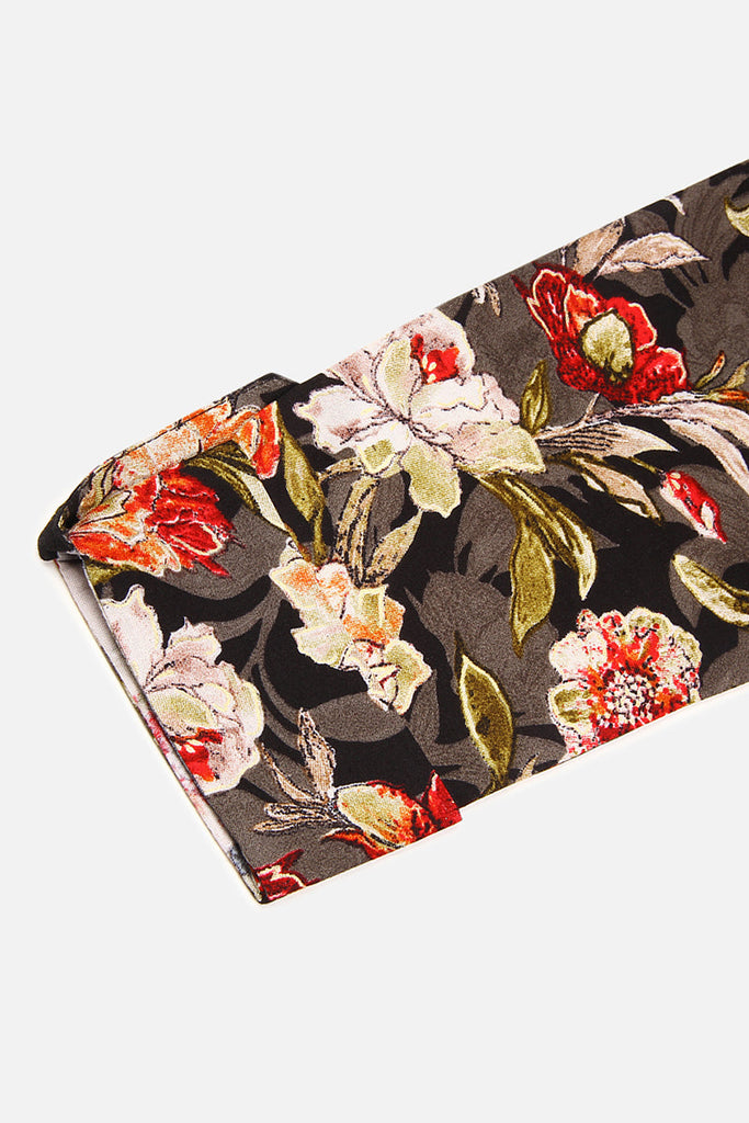 Women's Cotton Blend Black Floral Printed Regular Fit Kurta