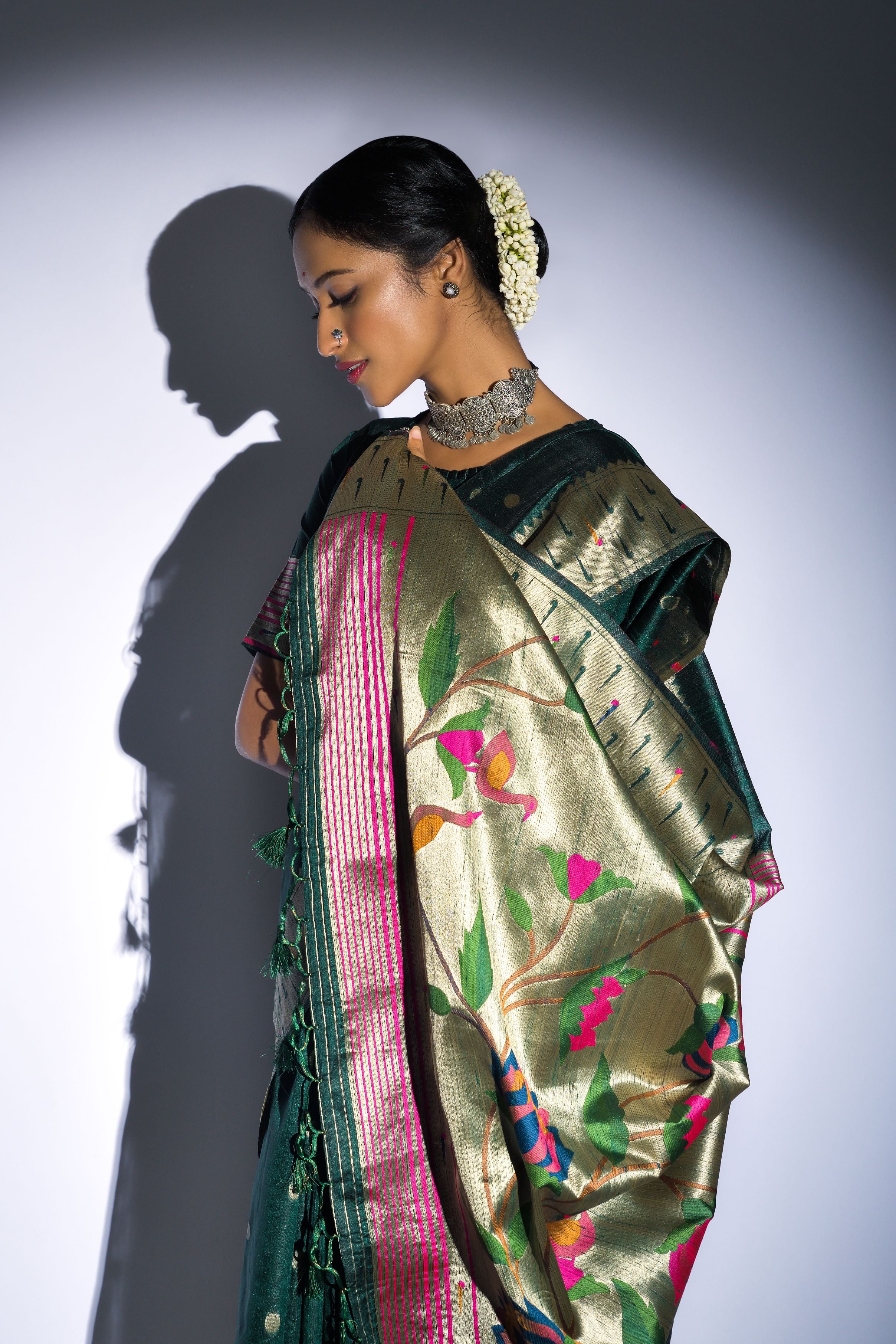 Women's Rama Woven Tussar Silk Saree with Tassels - Vishnu Weaves