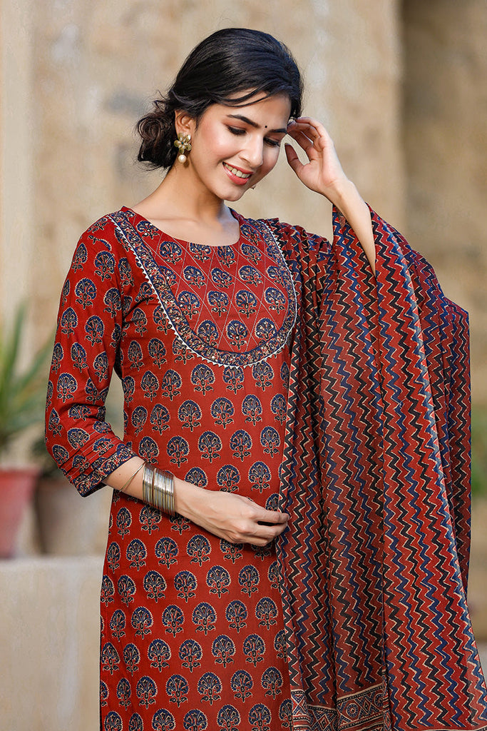 Women's Cotton Blend Printed Kurta Pant Dupatta Set