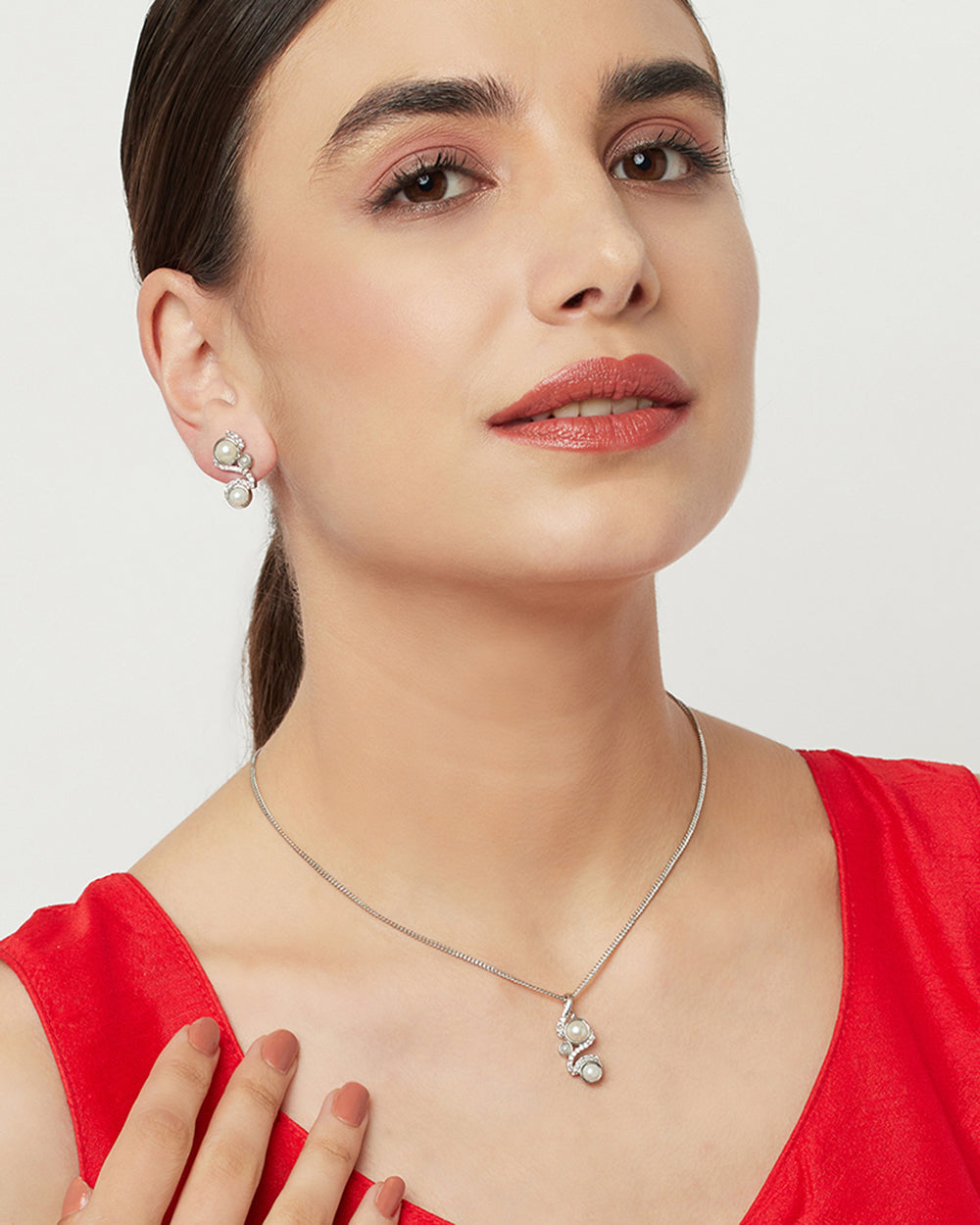 Women's Minimalistic Faux Pearls Pendant Set - Voylla