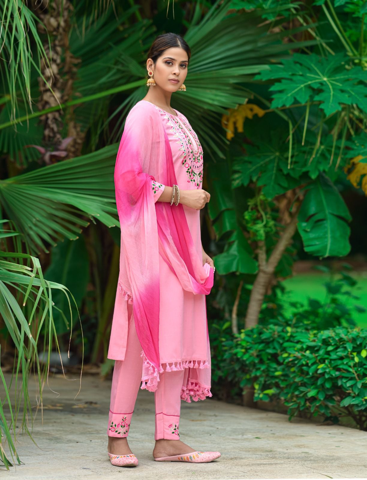 Women's Pink Viscose Rayon Blend Kurta set - Dwija Fashion