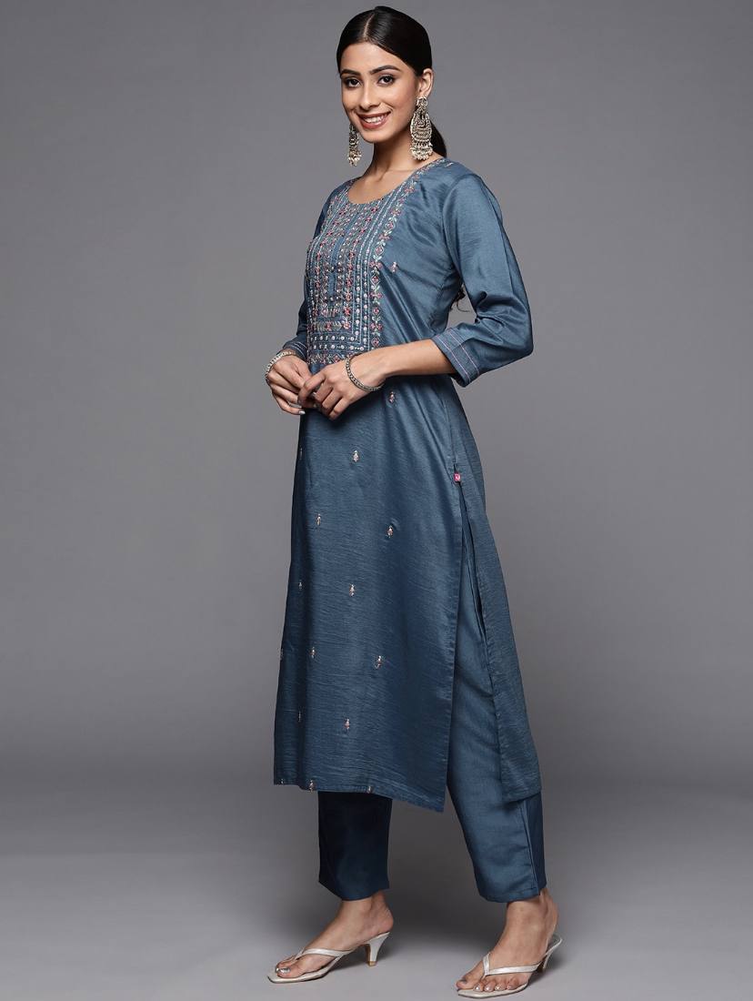 Women's Blue Embroidery Kurta Set - Dwija Fashion