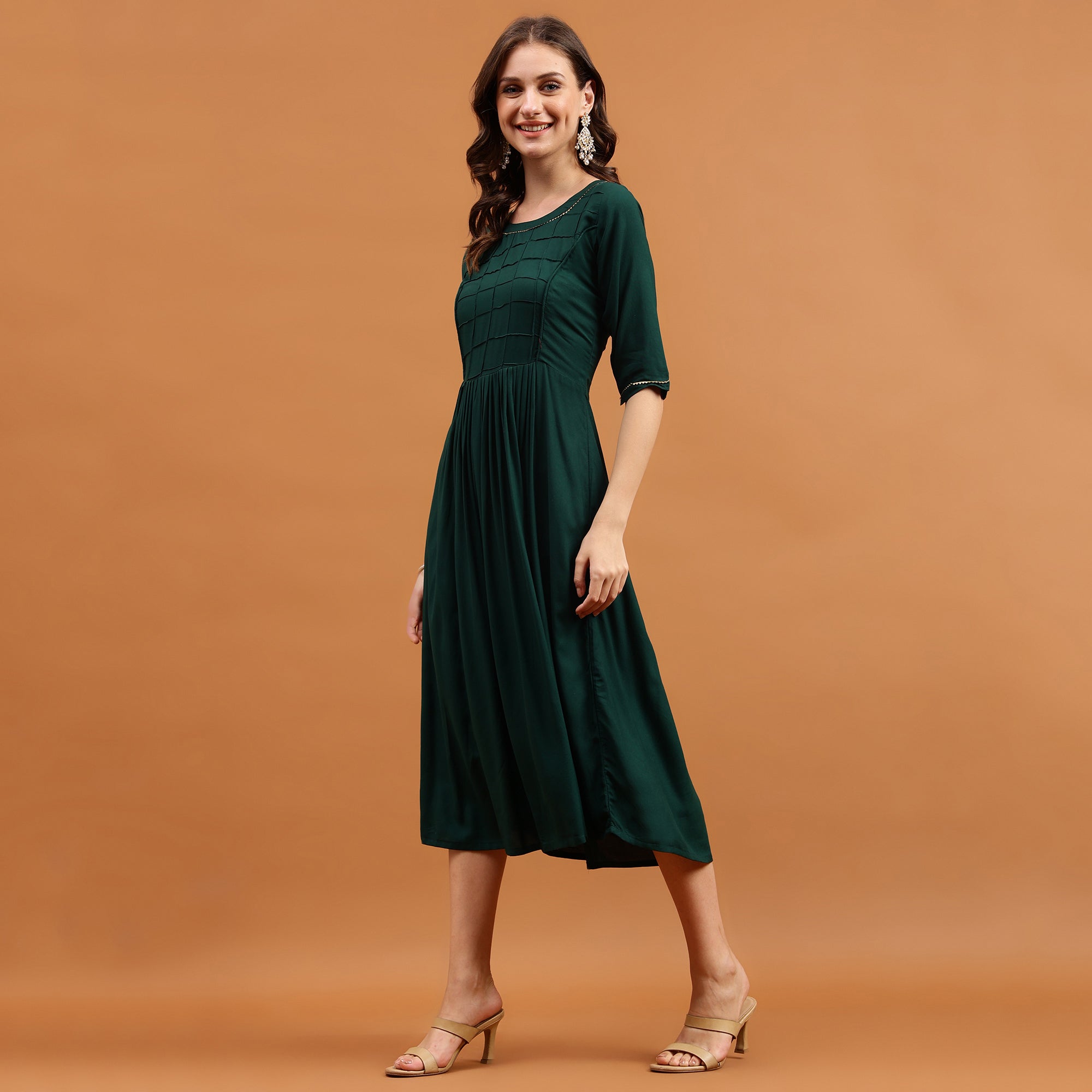 Women's Green Viscose Rayon Kurti - Dwija Fashion