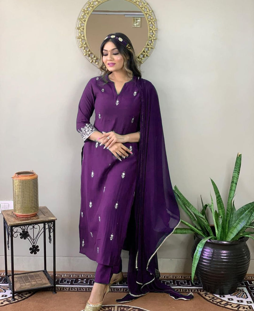 Women's Purple Emboridery Kurta Set
