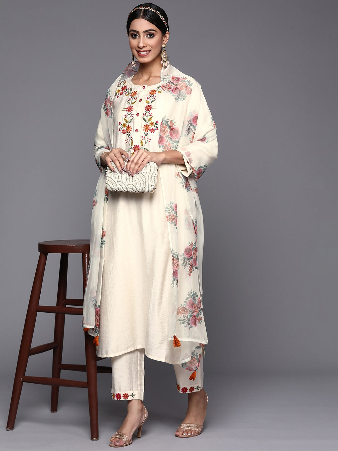 Women's Off White Embroidery Kurta Set - Dwija Fashion
