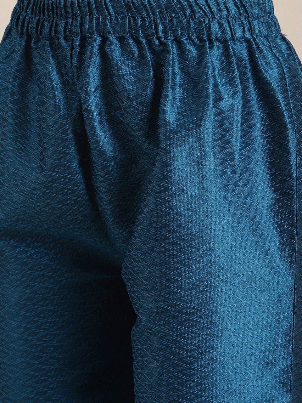 Women's Blue Woven Design Kurta with Trousers - Varanga