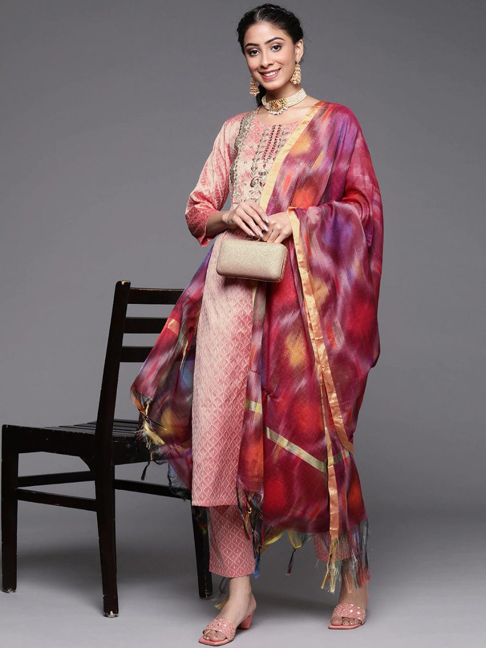 Women's Dusty Pink Ethnic Motifs Embroidered Kurta with Trousers & Dupatta - Varanga