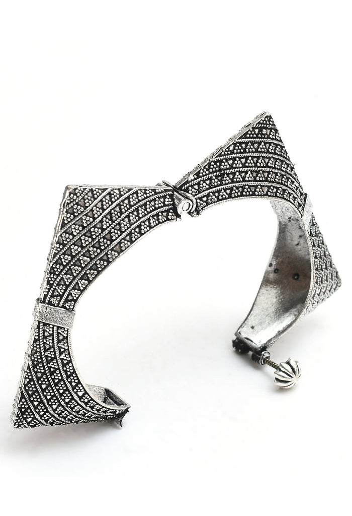 Johar Kamal Traditional Silver color Bracelet