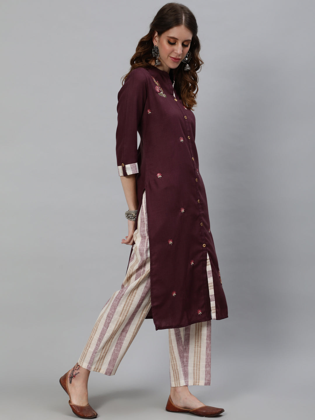 Women's Floral Embroidered Straight Kurta with Pant - Aks