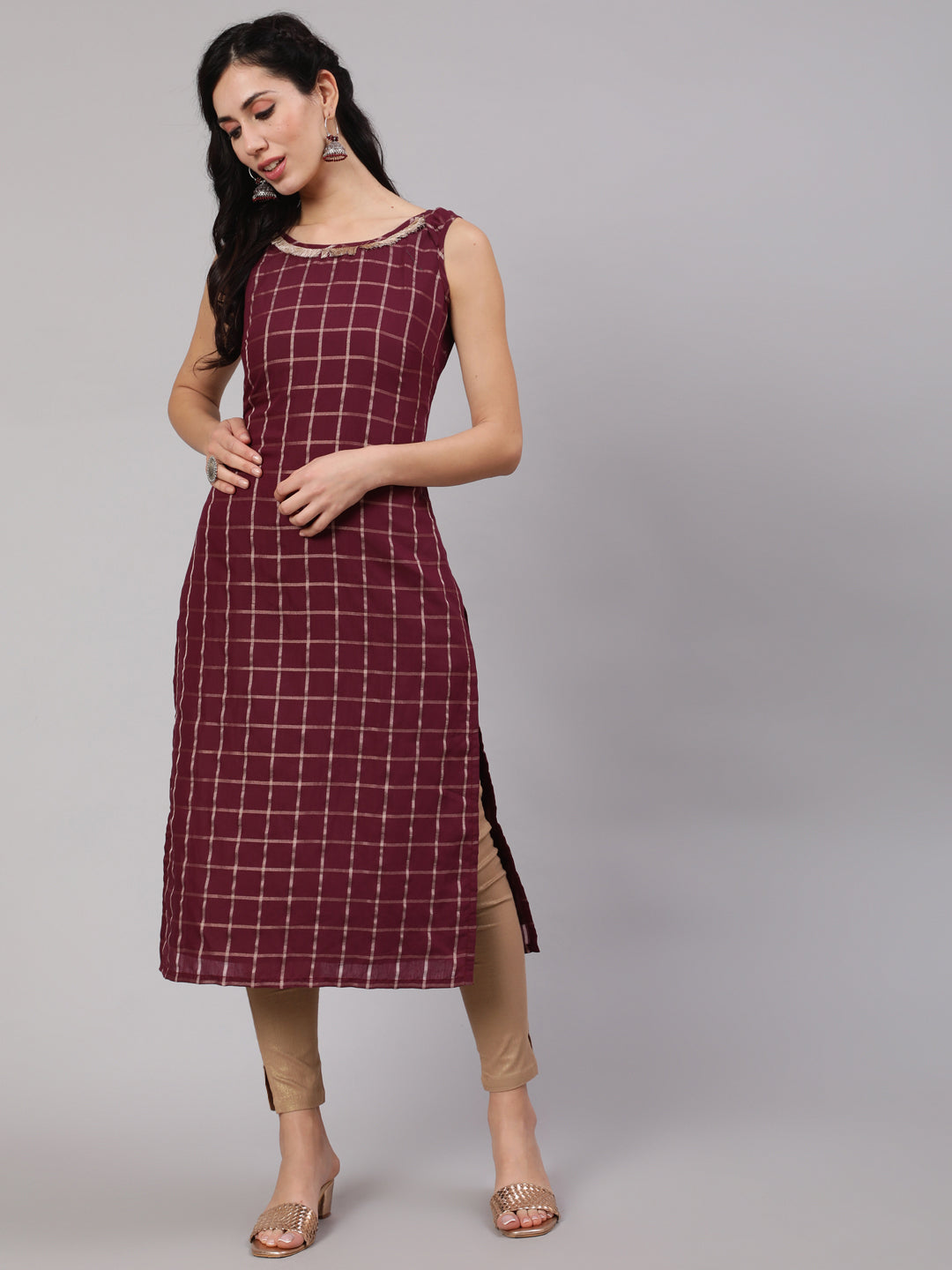 Women's Burgundy Checked Kurta With Lace Details - Aks
