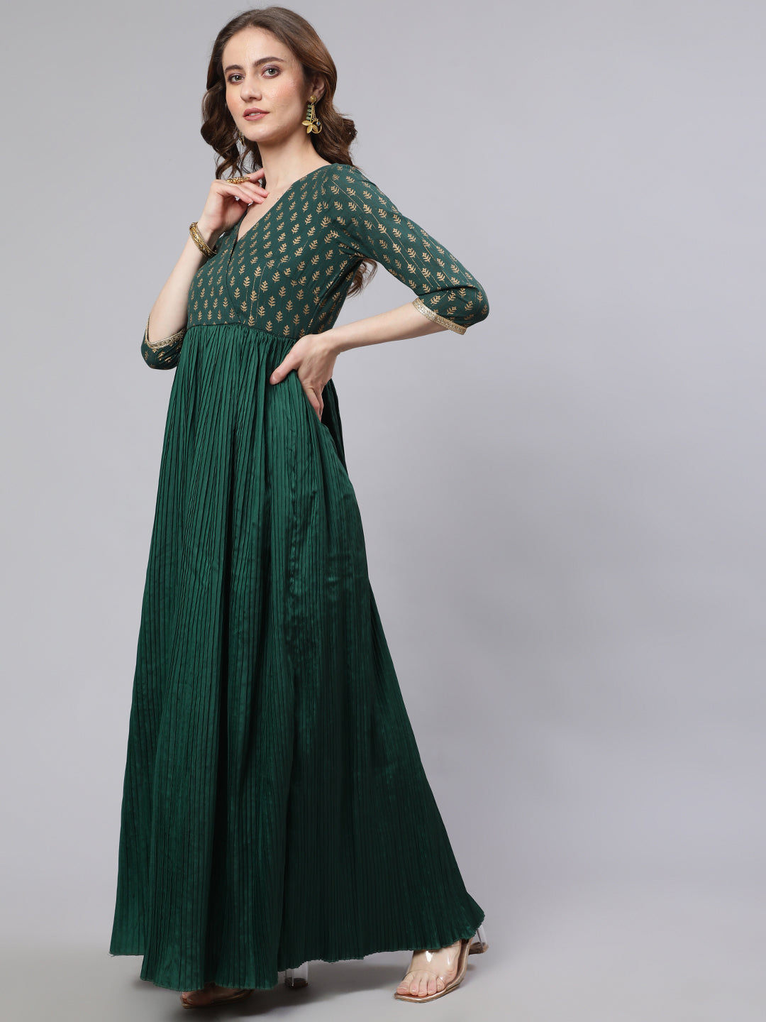 Women's Green Pleated Maxi Dress - Aks